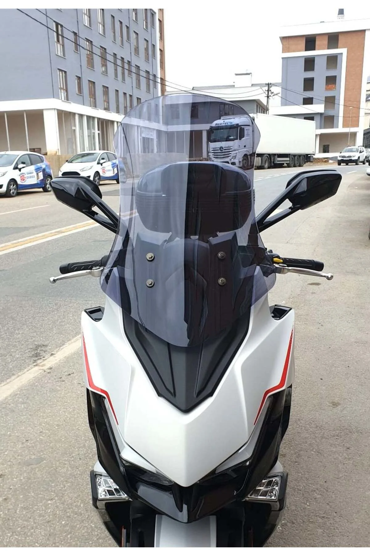 Kymco Xciting S 400 Ön Cam 2023-2026 Model 66cm Füme Renkli 4mm