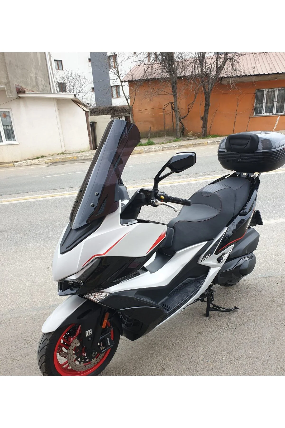 Kymco Xciting S 400 Ön Cam 2023-2026 Model 66cm Siyah Renkli 4mm