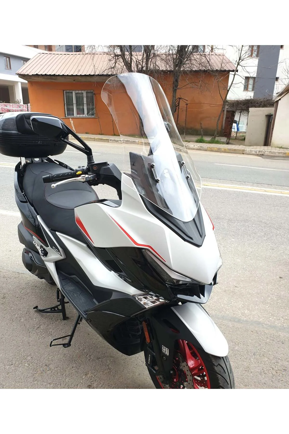Kymco Xciting VS 400 Ön Cam 2023-2026 Model 66cm Şeffaf Renkli 4mm