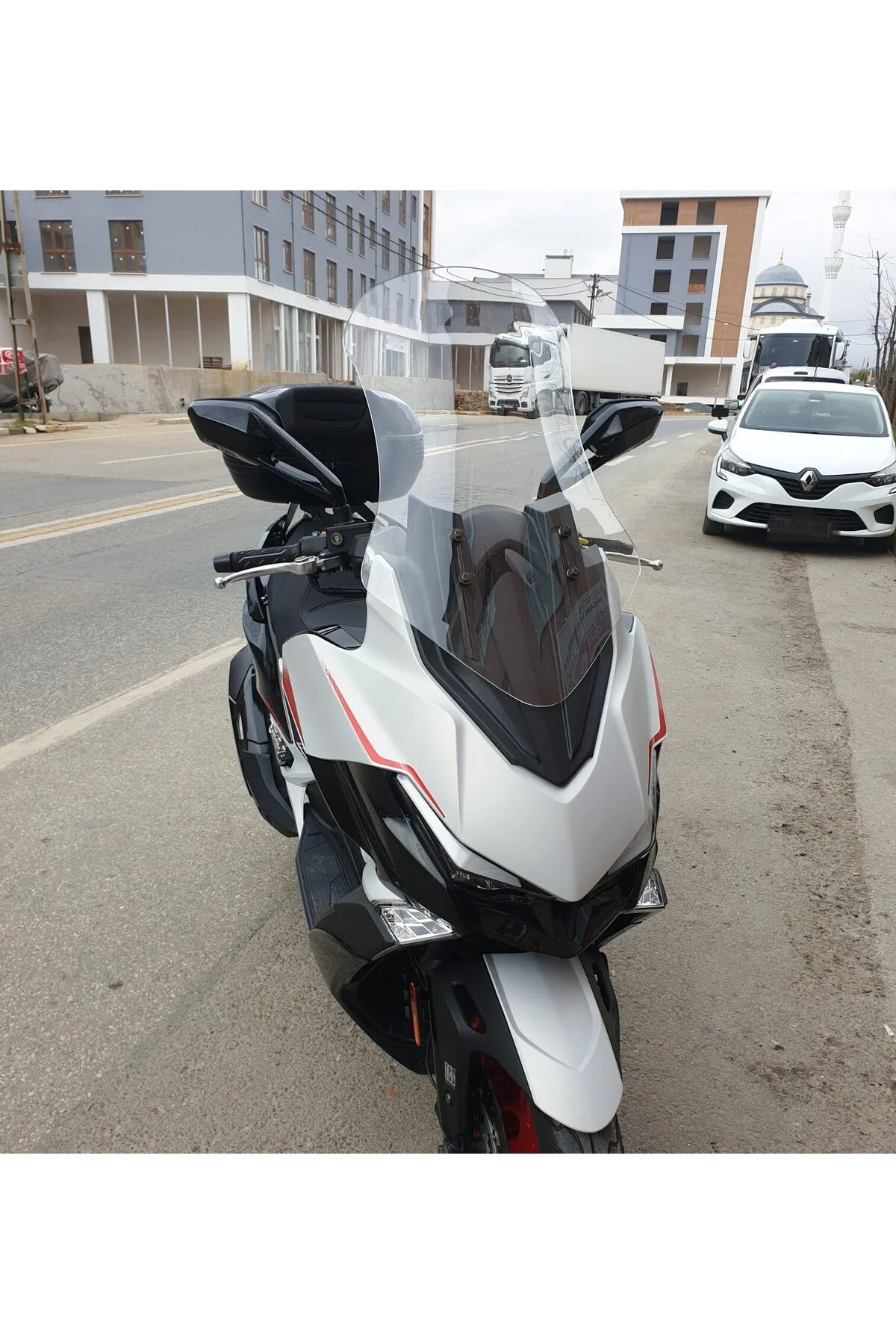 Kymco Xciting VS 400 Ön Cam 2023-2026 Model 66cm Şeffaf Renkli 4mm