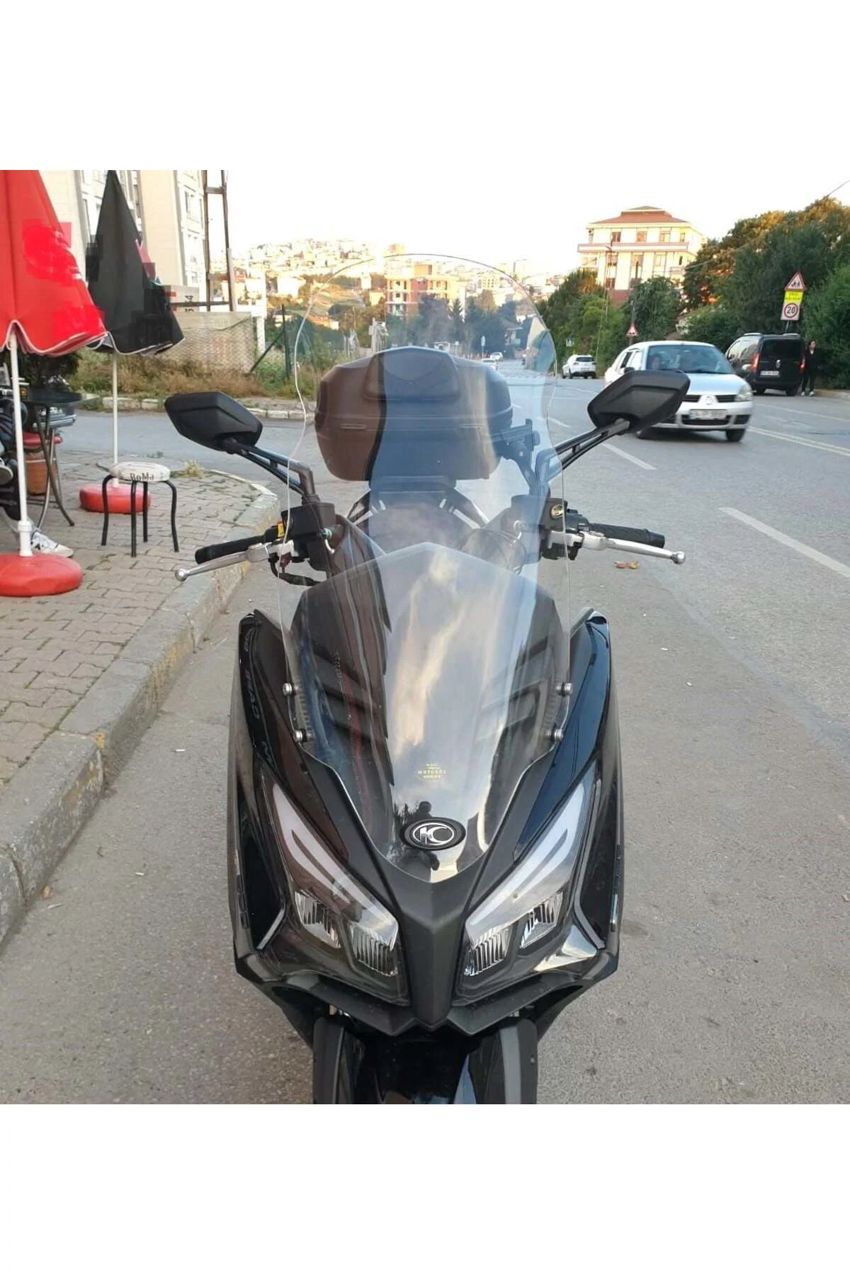 Kymco Xtown CT 250 Ön Cam 2020-2026 Model 83cm Şeffaf Renkli 4mm 