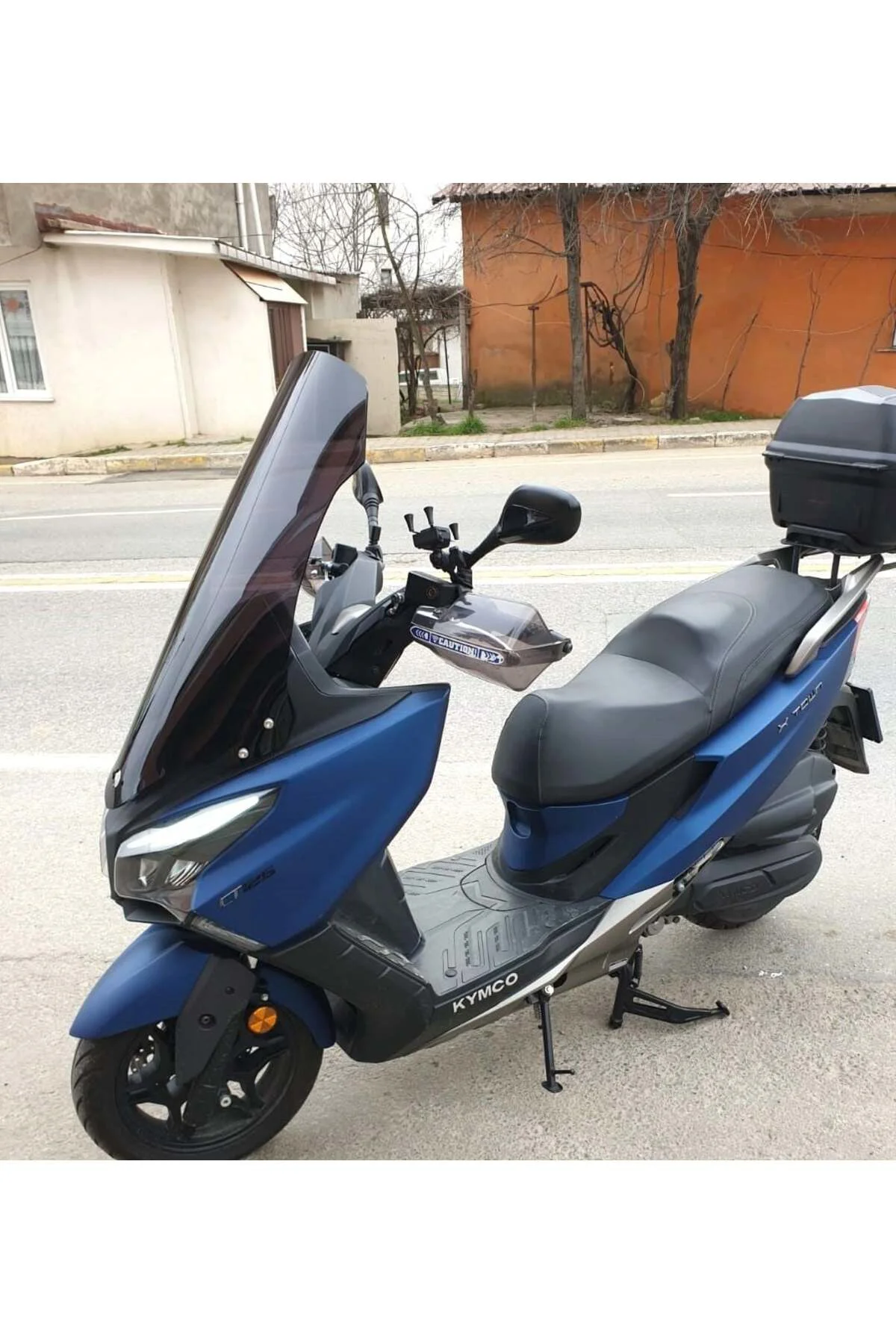 Kymco Xtown CT 250 Ön Cam 2020-2026 Model 83cm Siyah Renkli 4mm y