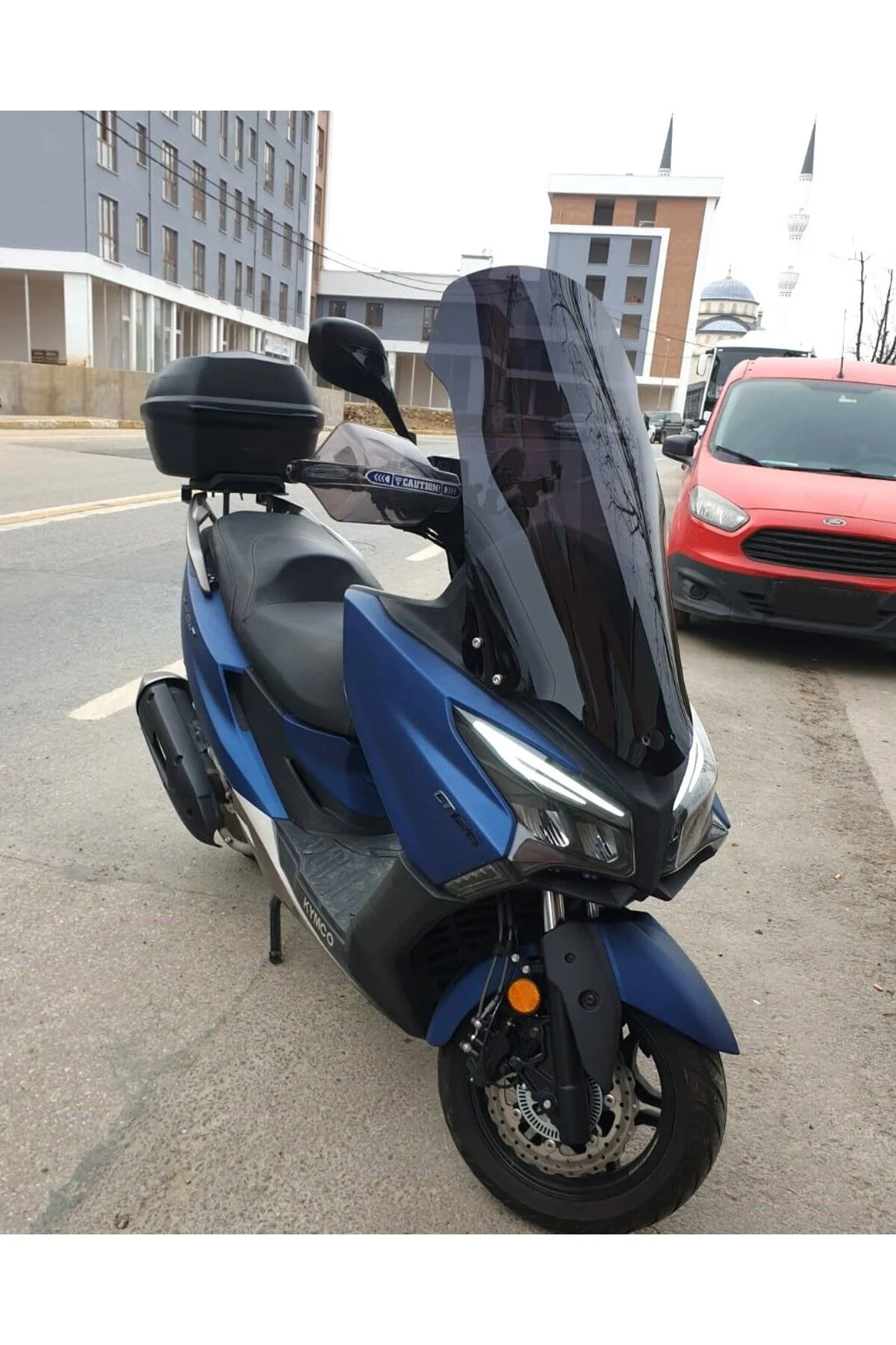 Kymco Xtown CT 250 Ön Cam 2020-2026 Model 83cm Siyah Renkli 4mm y
