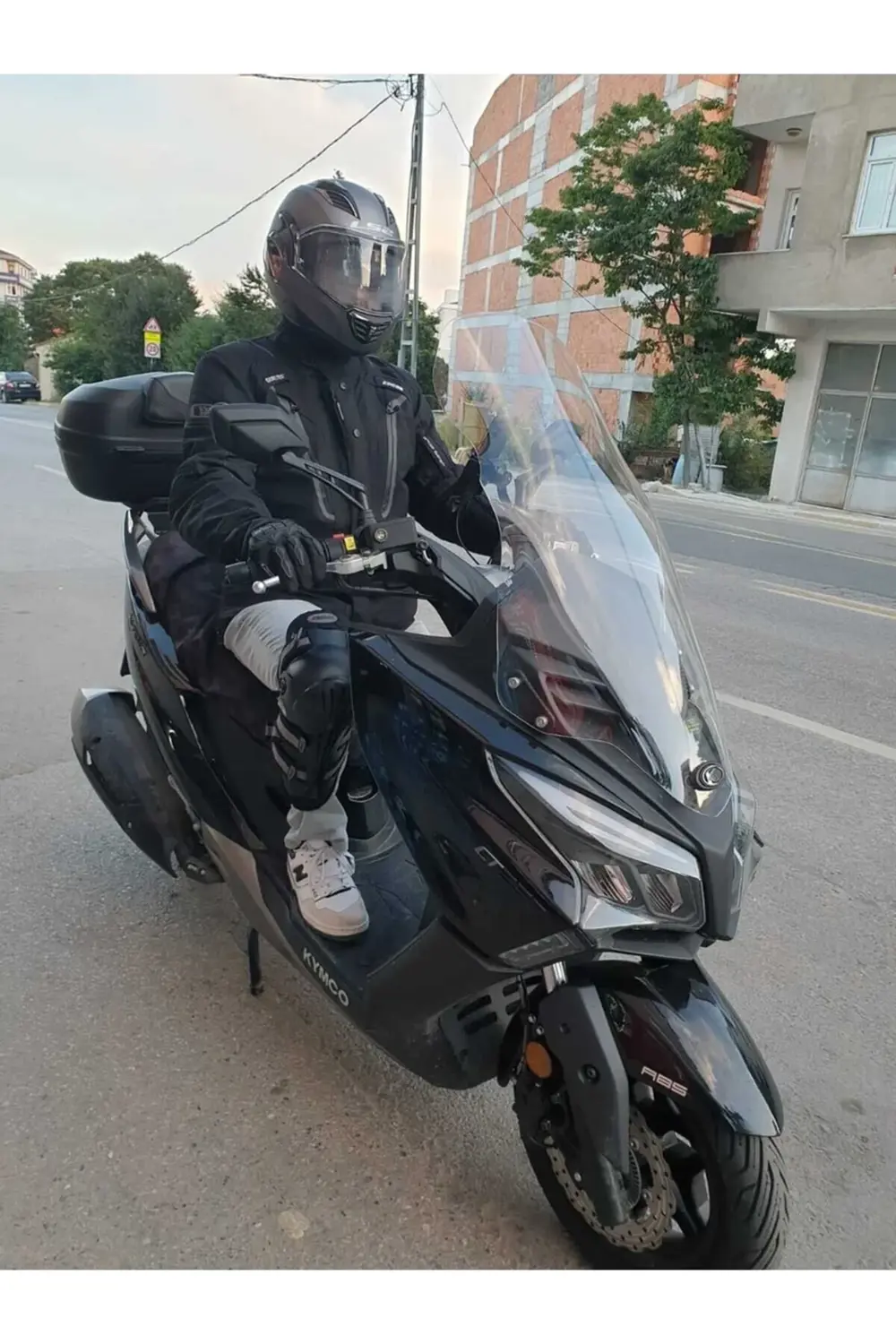 Kymco Xtown CT 250 Ön Cam 2020-2025 Model 83cm Şeffaf Renkli 4mm