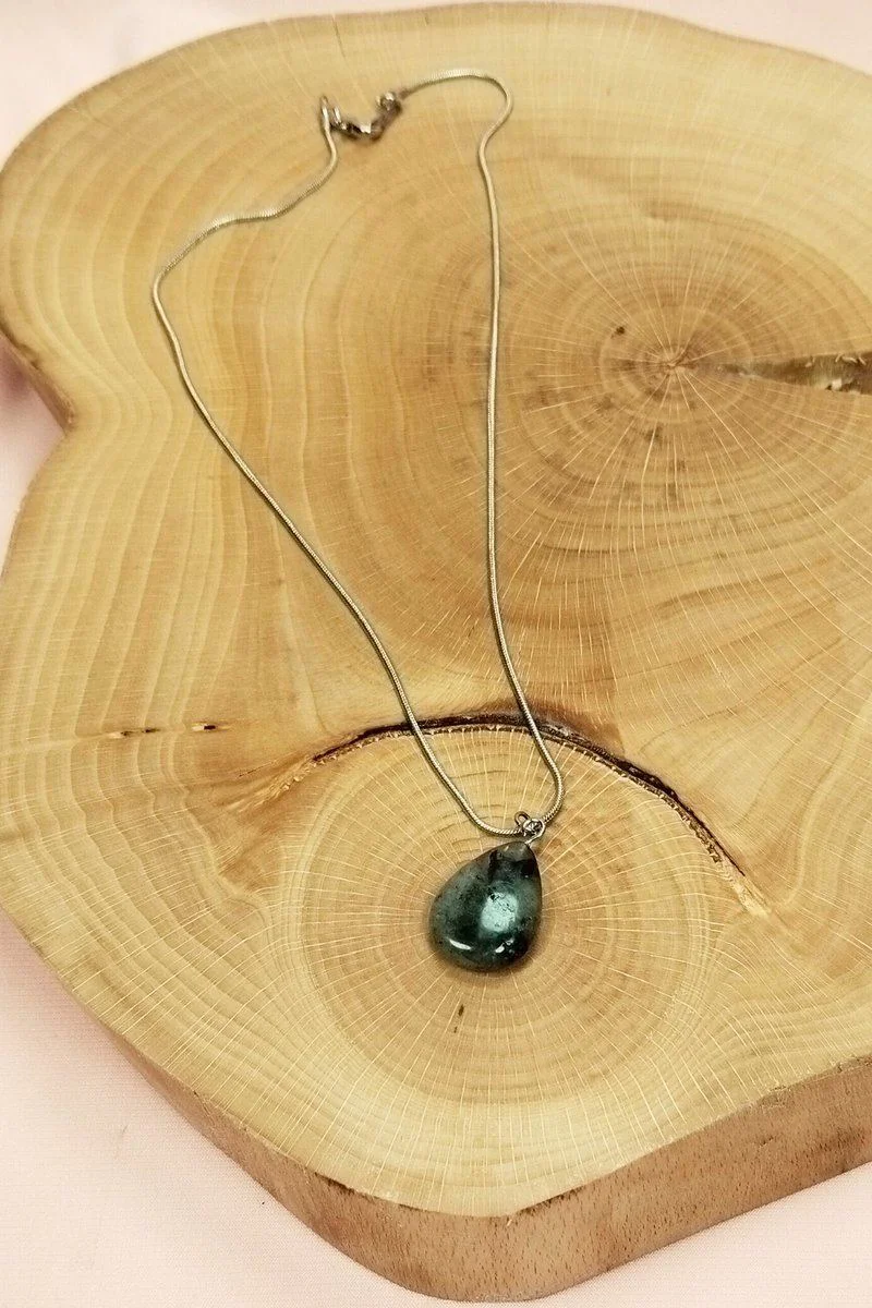 Labradorit Doğal Taşı Kolye - El Yapımı Zincirli Şifonör Kolye, 2 cm Uç & 20 cm Zincir, Kutulu Fiyatı, Yorumları ve Özellikleri