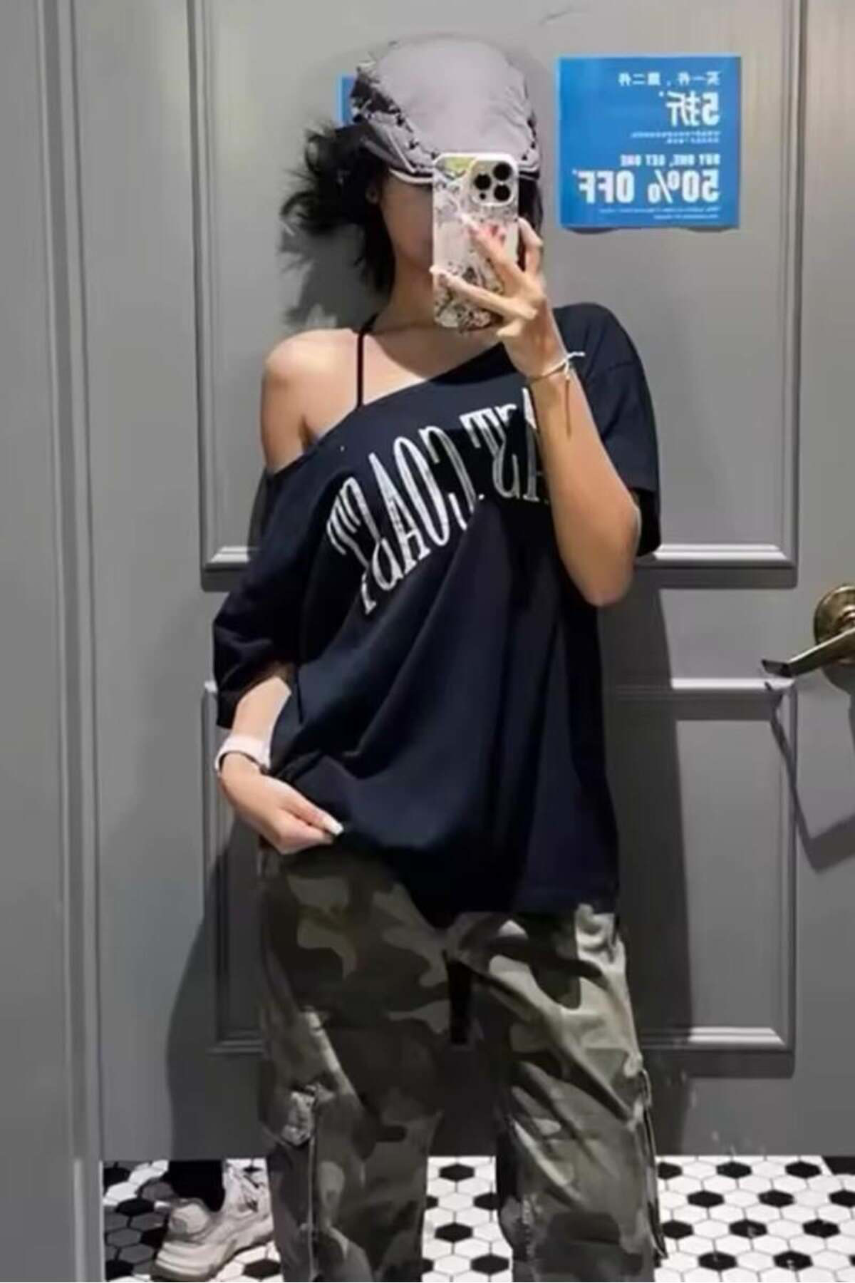 Lacivert East Coast Kısa Kol Off-Shoulder T-Shirt