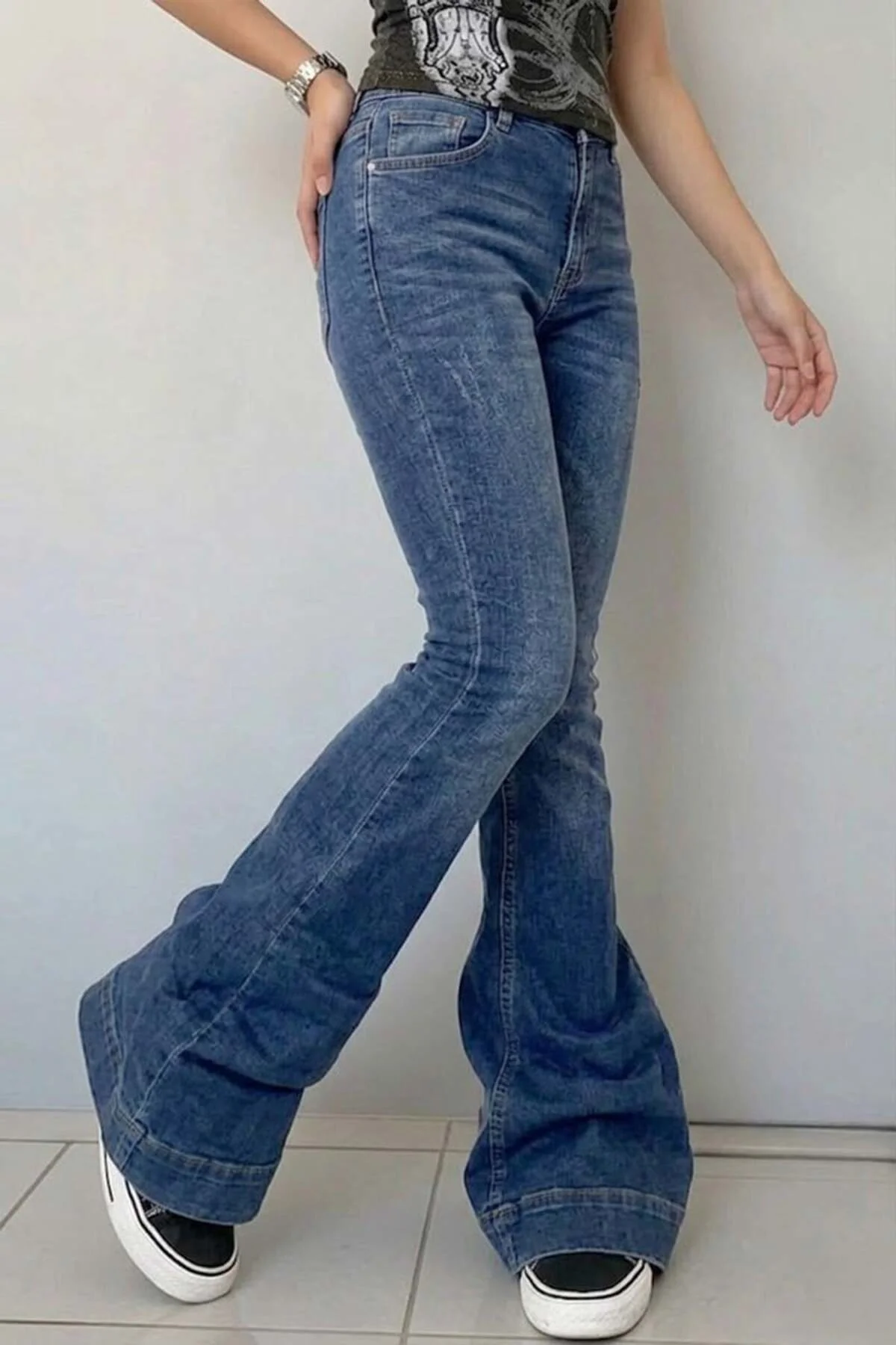 Lacivert Low Rise V Kesim Mavi İspanyol Paça Pantolon Lacivert Low Rise V Kesim Mavi İspanyol Paça Pantolon