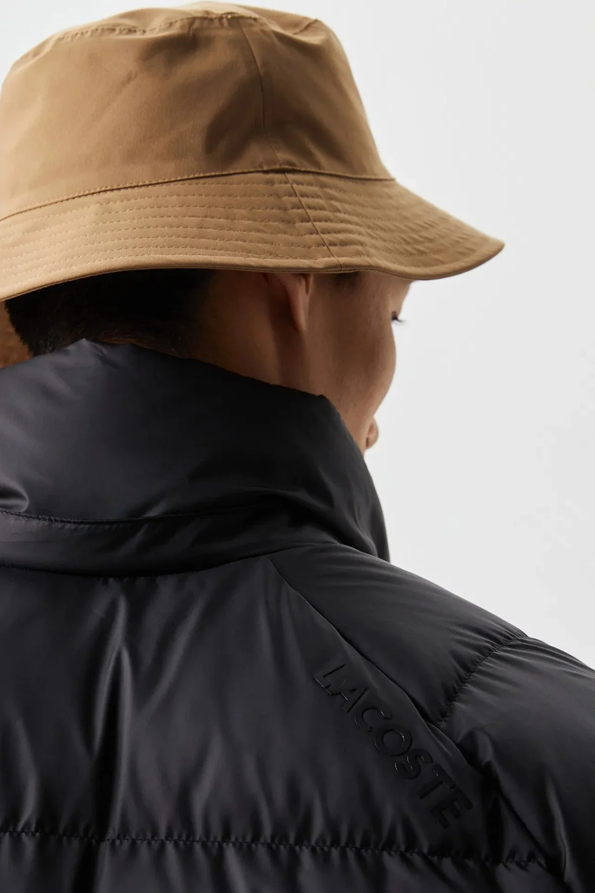 Lacoste Down Fill Parka Uzun Boy Kaz Tüyü Dolgulu Çıkartılabilir Kapüşonlu Erkek Parka Siyah