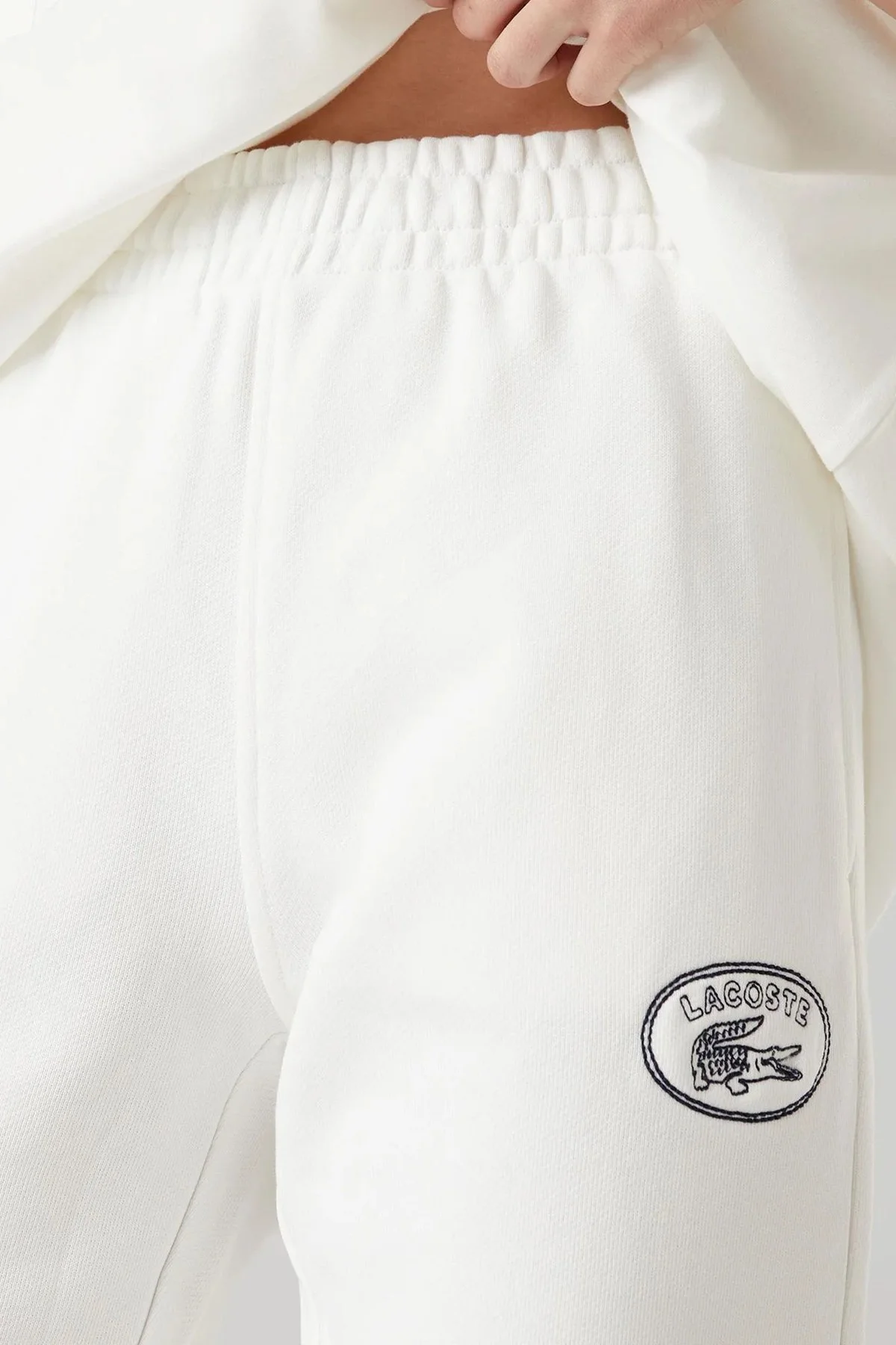 Lacoste Embroidered Women's Joggers Kadın Organik Pamuk Eşofman Altı Beyaz Lacoste Embroidered Women's Joggers Kadın Organik Pamuk Eşofman Altı Beyaz