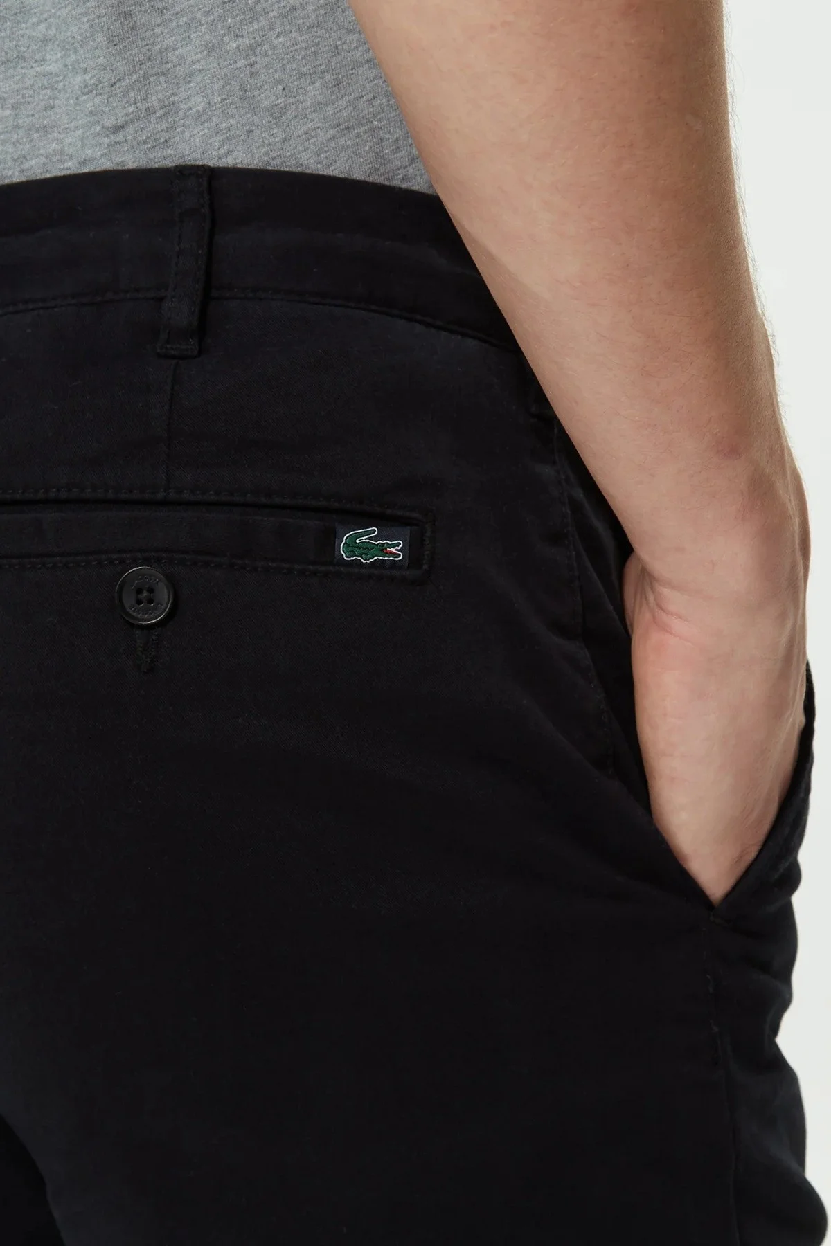 Lacoste Men's Slim Fit Organic Cotton Bermuda Black Shorts Erkek Dar Kesim Pamuk Bermuda Şort Siyah Lacoste Men's Slim Fit Organic Cotton Bermuda Black Shorts Erkek Dar Kesim Pamuk Bermuda Şort Siyah Fiyatı, Yorumları ve Özellikleri