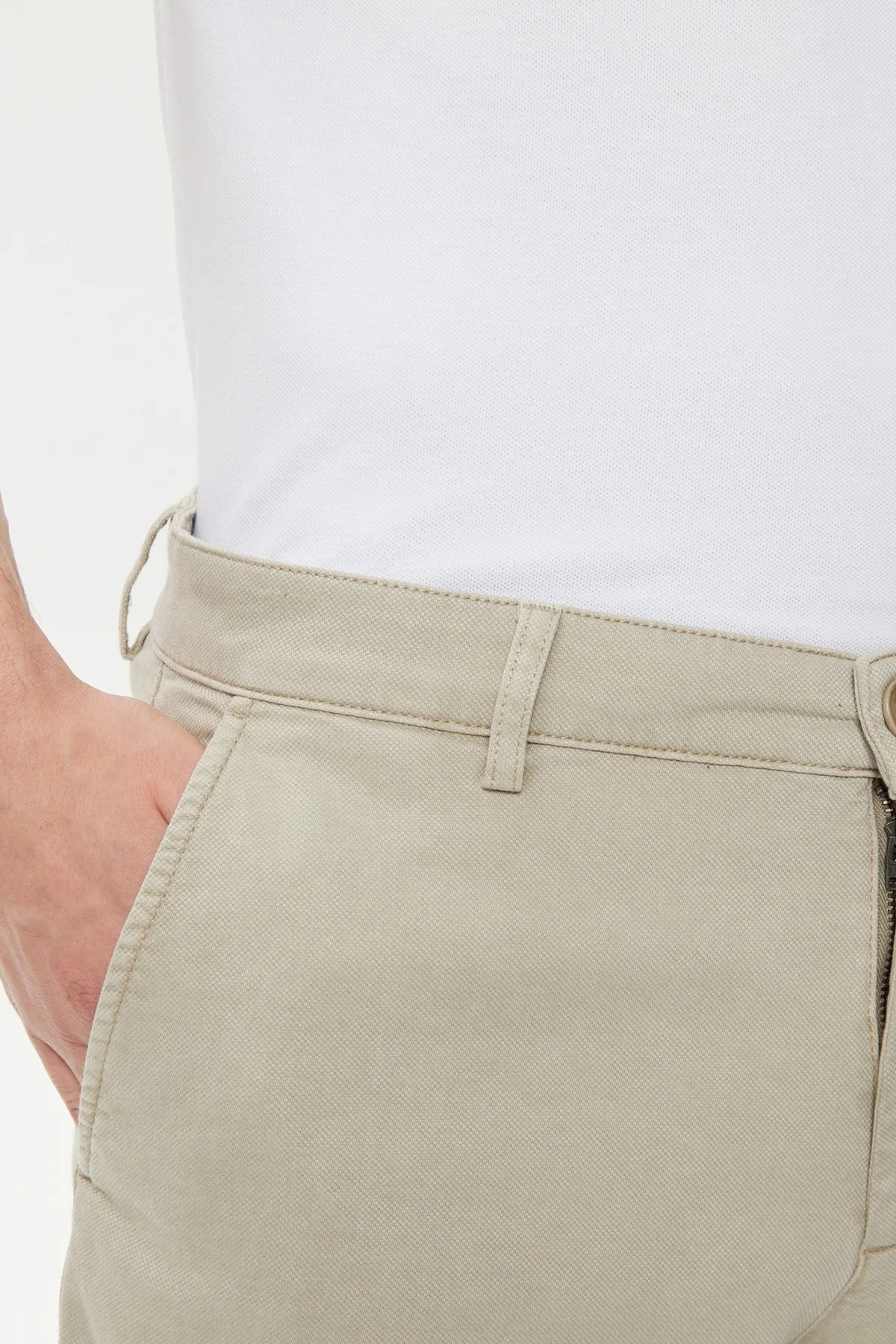 Lacoste Men's Slim Fit Organic Cotton Grey Bermuda Shorts Erkek Dar Kesim Organik Pamuk Bermuda Şort Gri