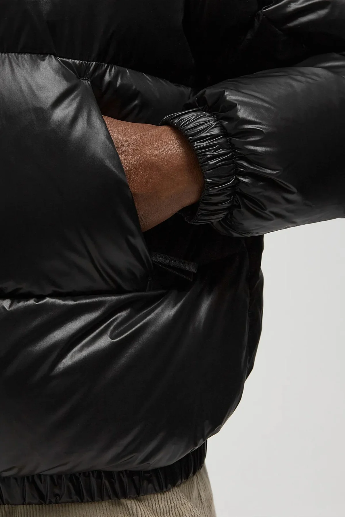 Lacoste Relaxed Fit Down Fill Mens Jacket Çıkarılabilir Kapüşonlu Rahat Kesim Suya Dayanıklı Erkek Kaz tüyü Mont Siyah Lacoste Relaxed Fit Down Fill Mens Jacket Çıkarılabilir Kapüşonlu Rahat Kesim Suya Dayanıklı Erkek Kaz tüyü Mont Siyah