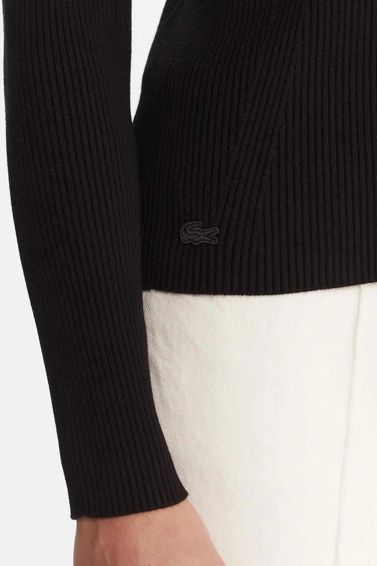 Lacoste Tight Fit High Neck 3D Ribbed Knit Sweater Kadın Dar Kesim Yarım Fermuar Tam Boy Fitilli Kazak Siyah