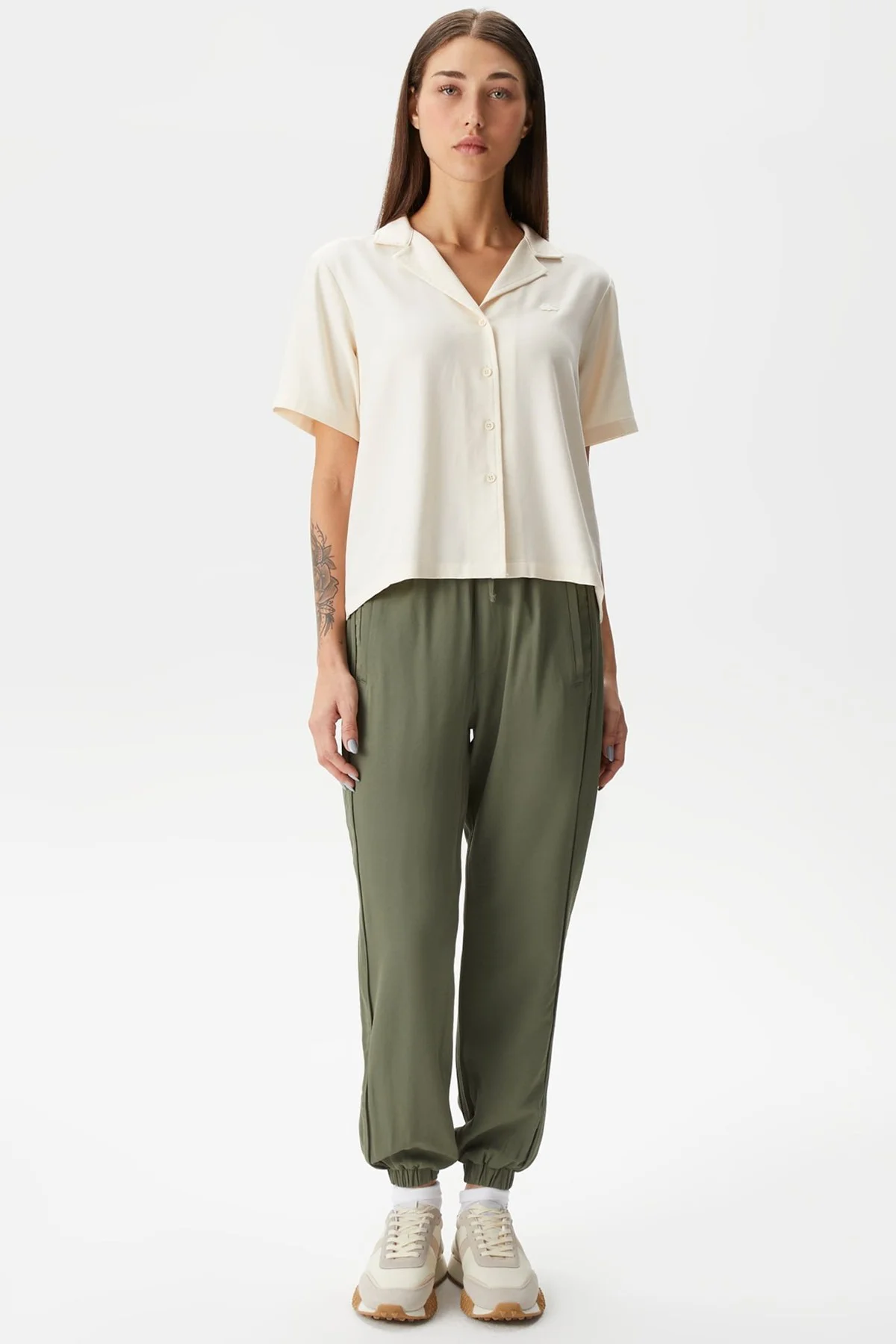 Lacoste Women's Jogger Fit Pant Kadın Dokuma Eşofman Altı Haki Lacoste Women's Jogger Fit Pant Kadın Dokuma Eşofman Altı Haki