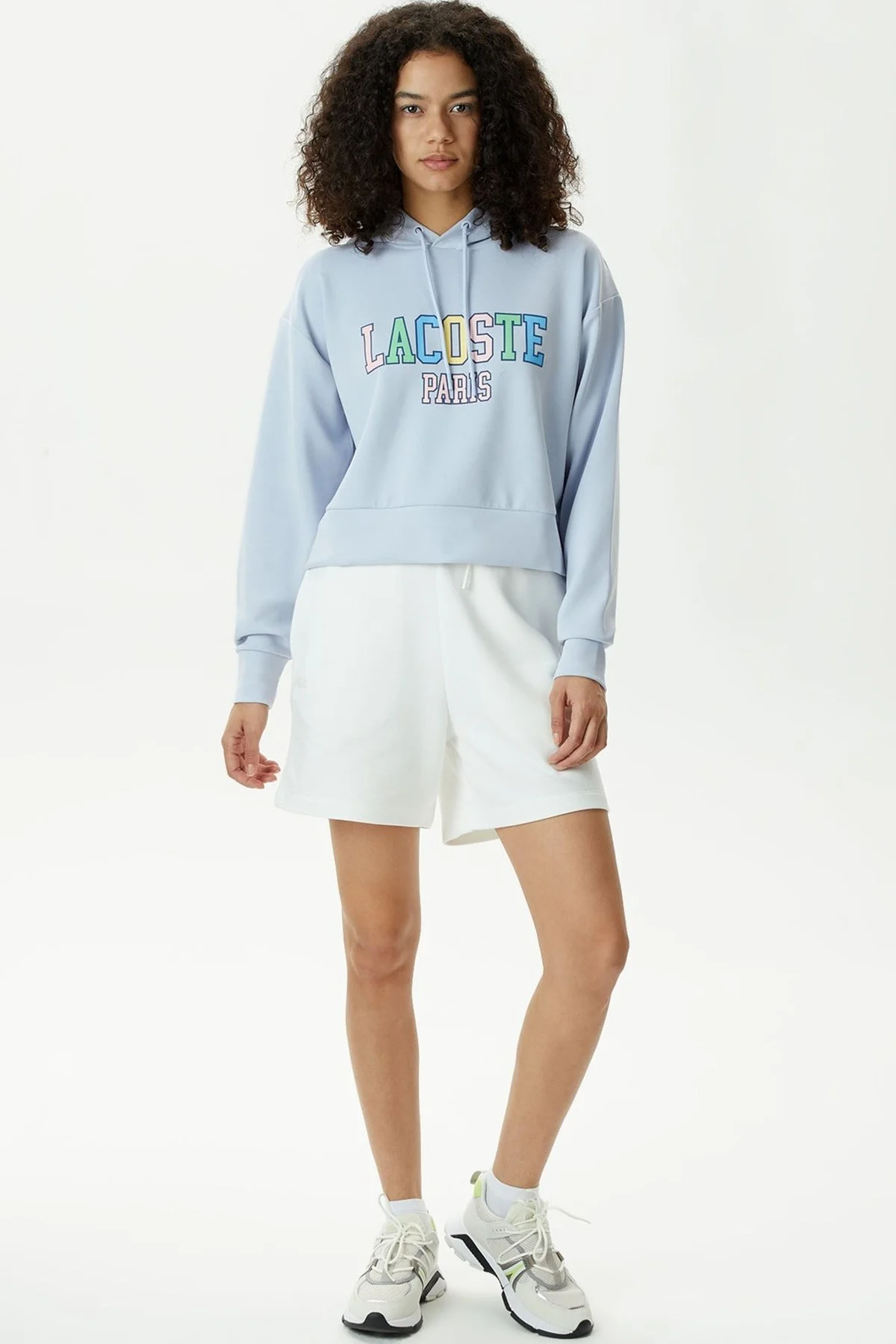 Lacoste Women's Loose Fit Cotton Shorts Kadın Bol Kesim Pamuk Şort Beyaz Lacoste Women's Loose Fit Cotton Shorts Kadın Bol Kesim Pamuk Şort Beyaz