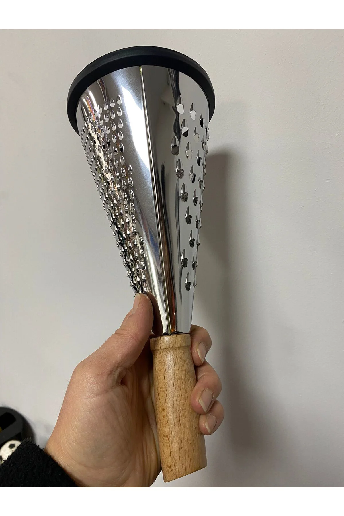 Lale Ahşap Saplı Konik Rende Büyük Boy 27cm