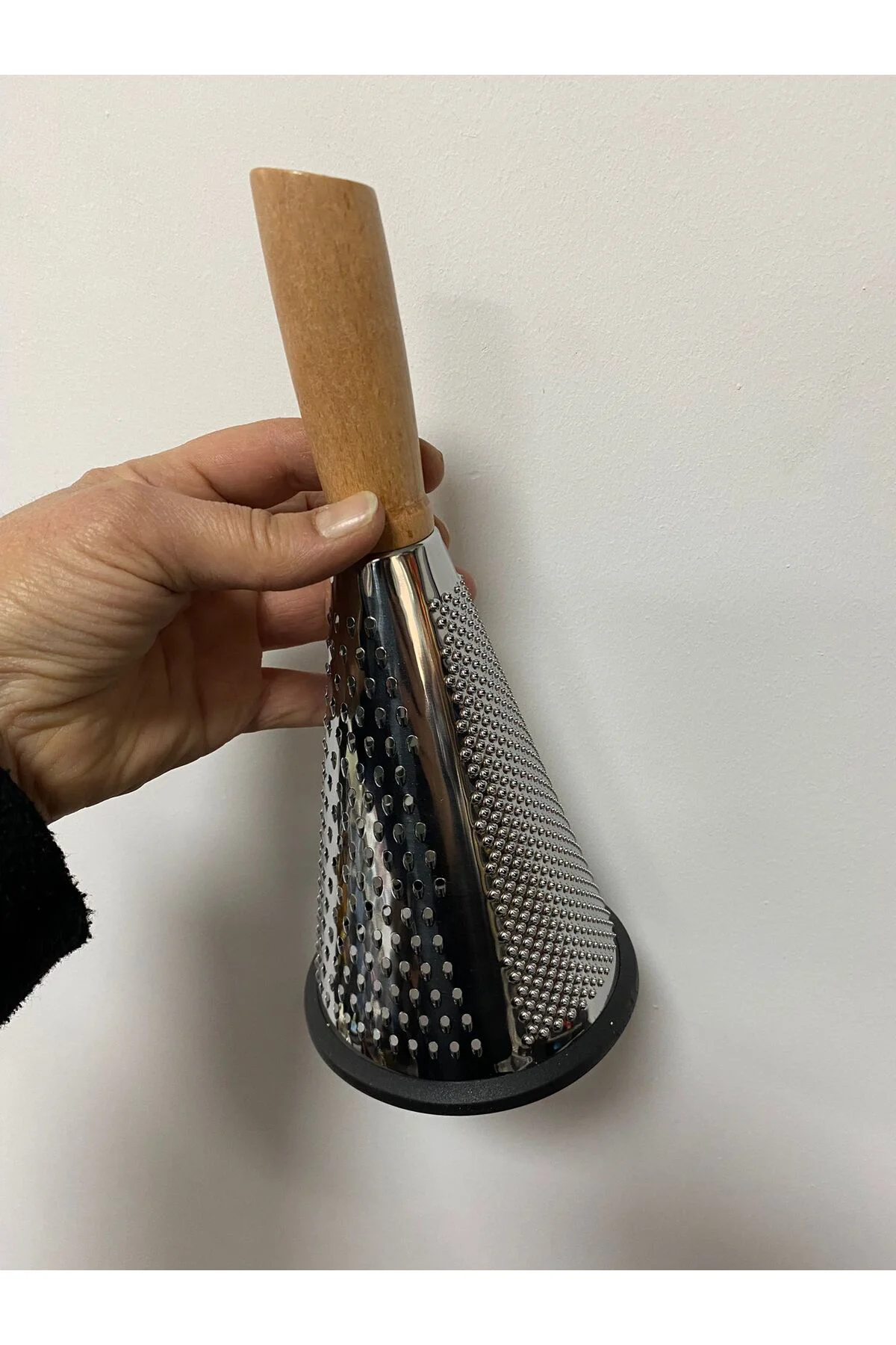 Lale Ahşap Saplı Konik Rende Küçük Boy 24cm