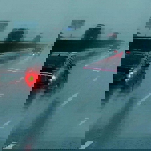 Lazerli Arka Sis Lambası Kırmızı Renk  / LAAM321