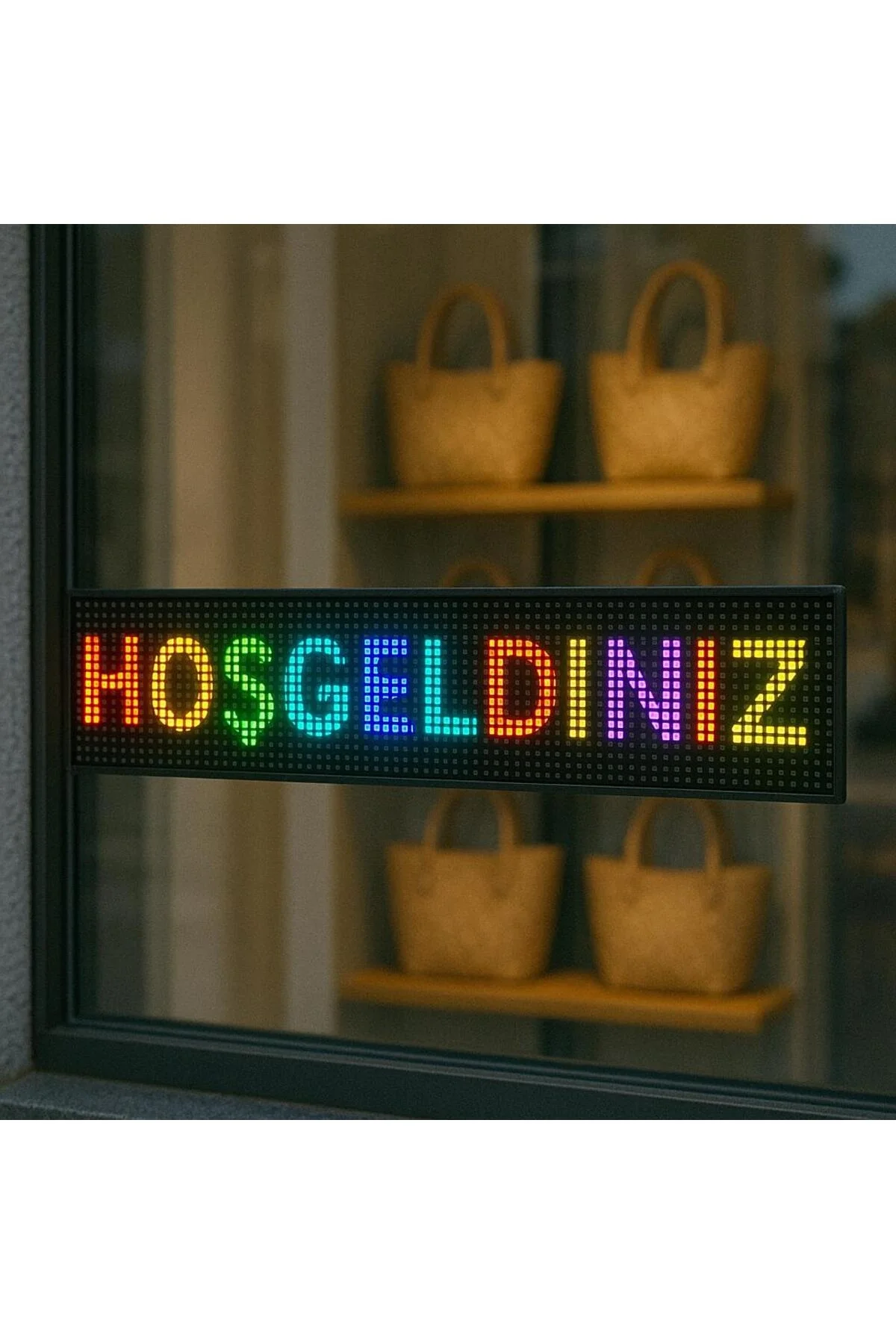 Led Işık - Renk: Siyah, Özellik: Kumandalı | Teknik Özellikleri ve Kullanım Ayrıntıları Açıklamada