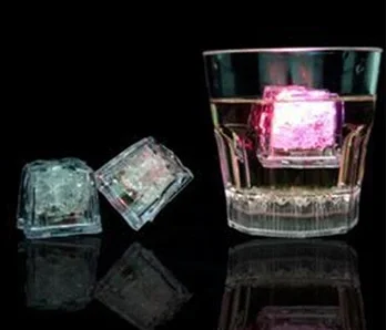 Led Işıklı Buz Küpleri Led Işıklı Buz Küpleri