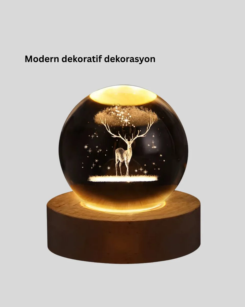 LED Işıklı Geyikli Kristal Küre Ahşap Standlı Modern Dekor Lamba - Masalsı Atmosfer ve Huzur