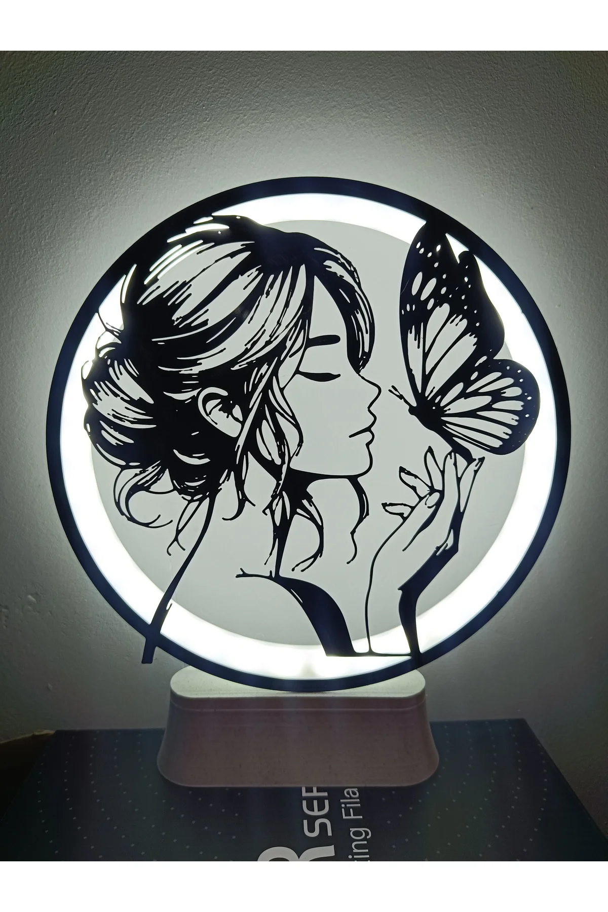 LED IŞIKLI KELEBEK KADIN