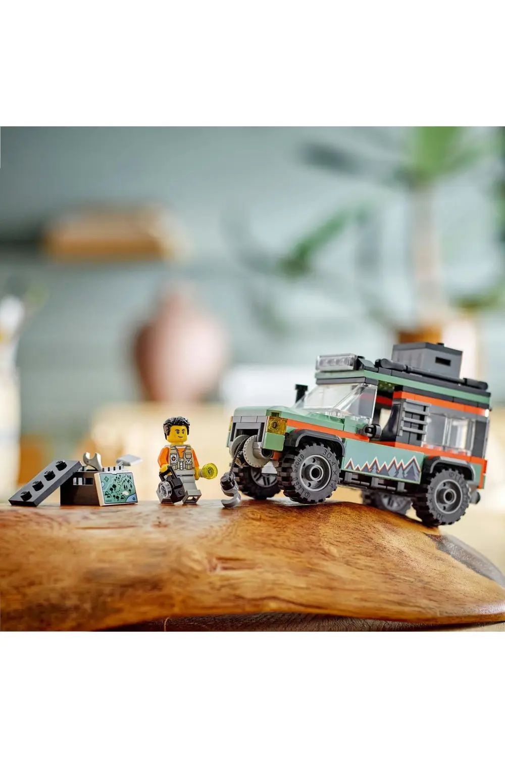 LEGO CİTY 4*4 ARAZİ DAĞ ARABASI