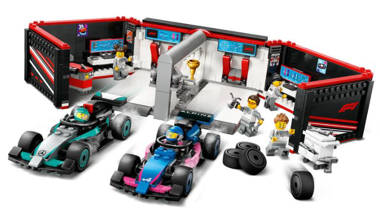 LEGO CITY 60444 F1 GARAJ AMG VE ALPINE-3
