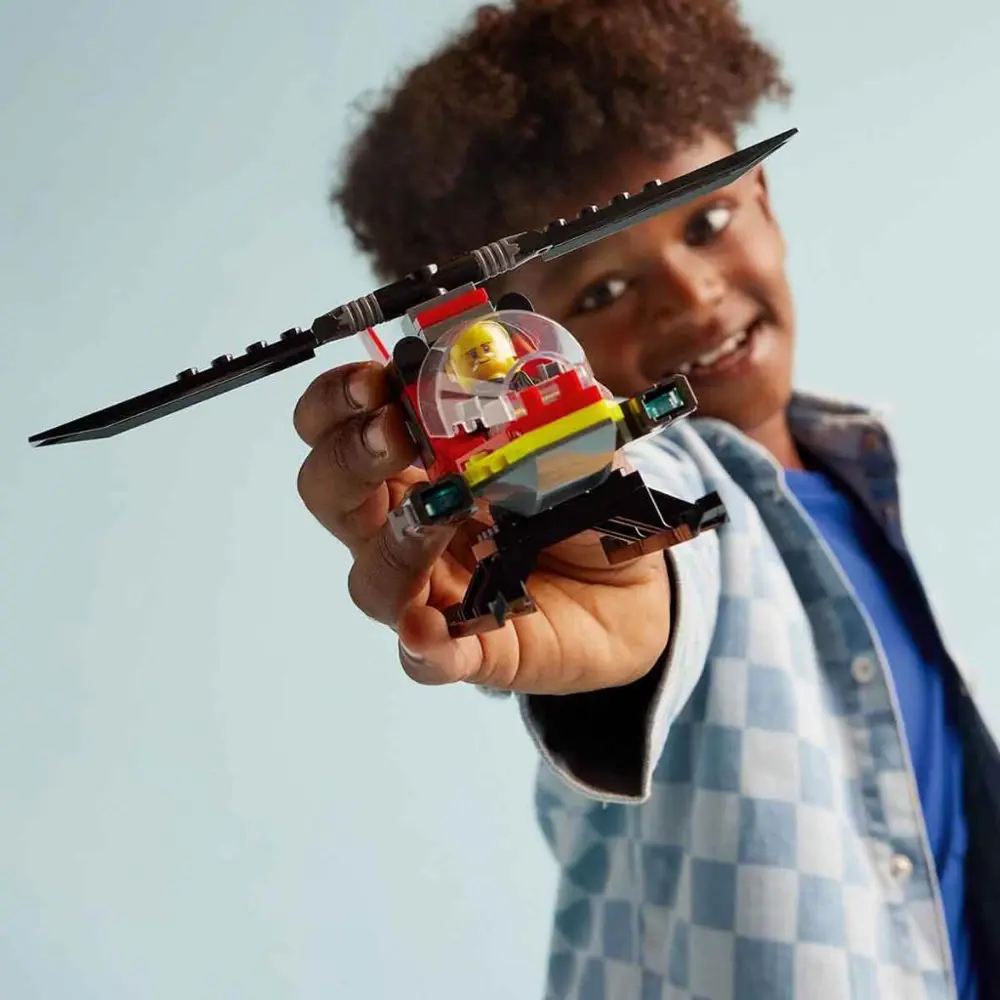 LEGO City İtfaiye Kurtarma Helikopteri 60411