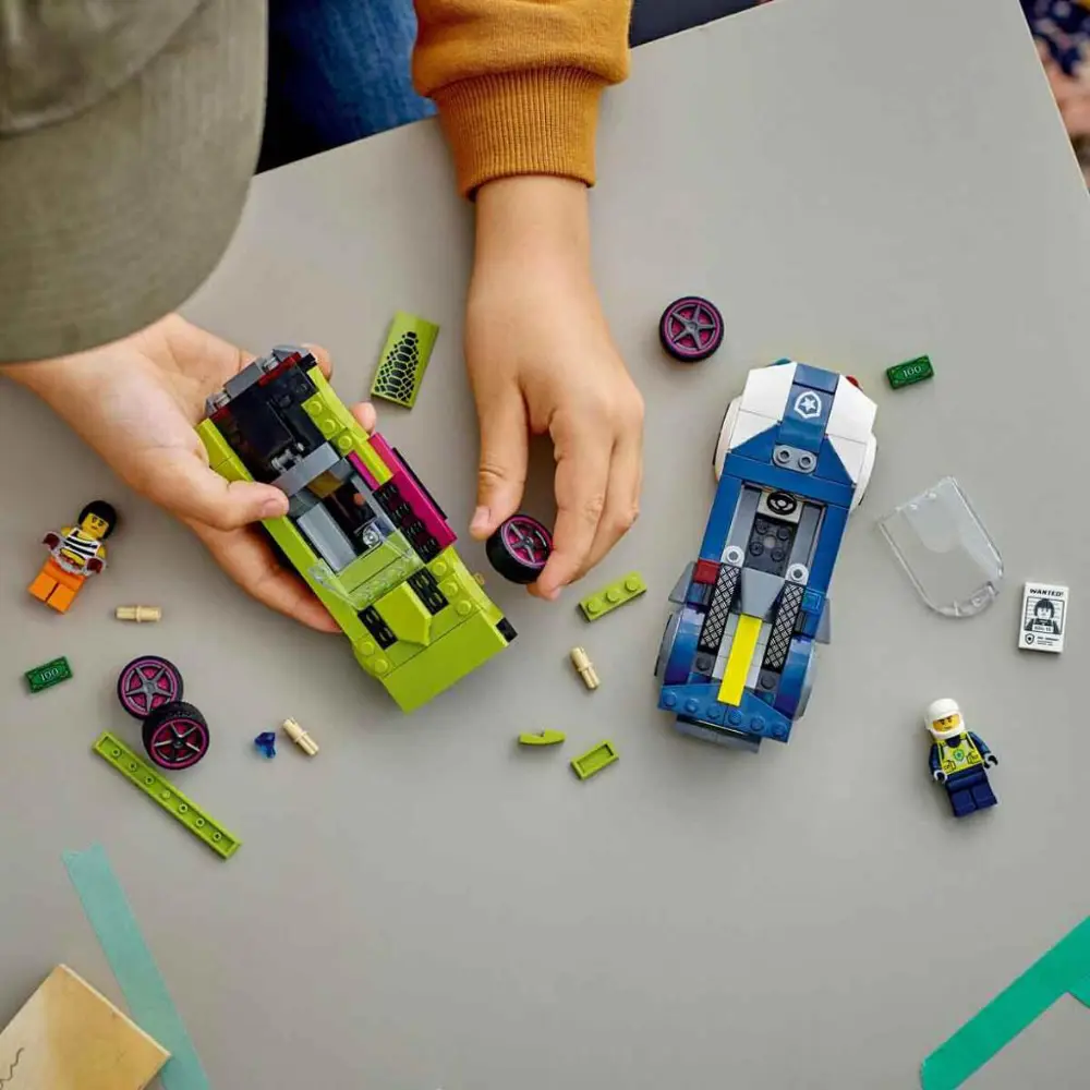 LEGO® City Polis Arabası ve Spor Araba Takibi 60415 LEGO® City Polis Arabası ve Spor Araba Takibi 60415