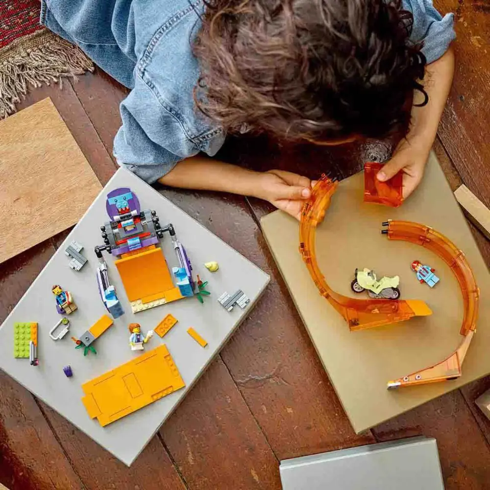 LEGO City Şempanze Yumruğu Gösteri Çemberi 60338