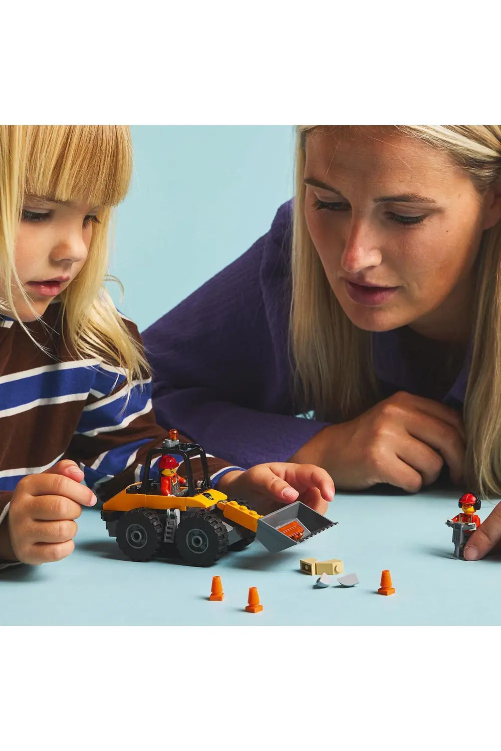 LEGO CİTY TEKERLEKLİ YÜKLEYİCİ LEGO CİTY TEKERLEKLİ YÜKLEYİCİ