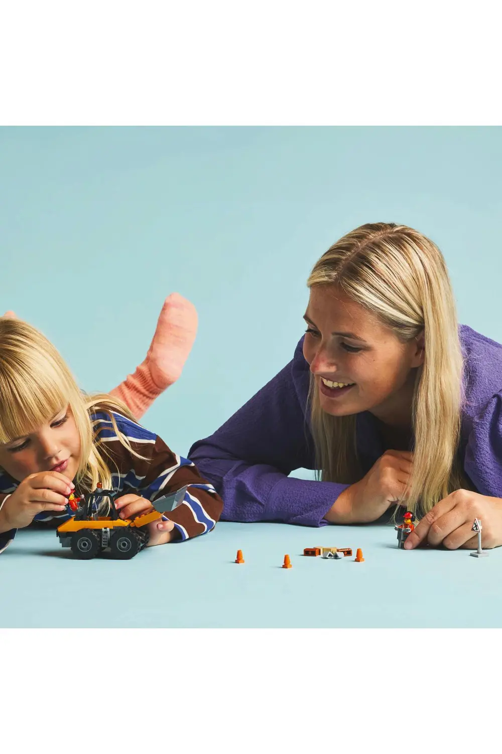 LEGO CİTY TEKERLEKLİ YÜKLEYİCİ LEGO CİTY TEKERLEKLİ YÜKLEYİCİ