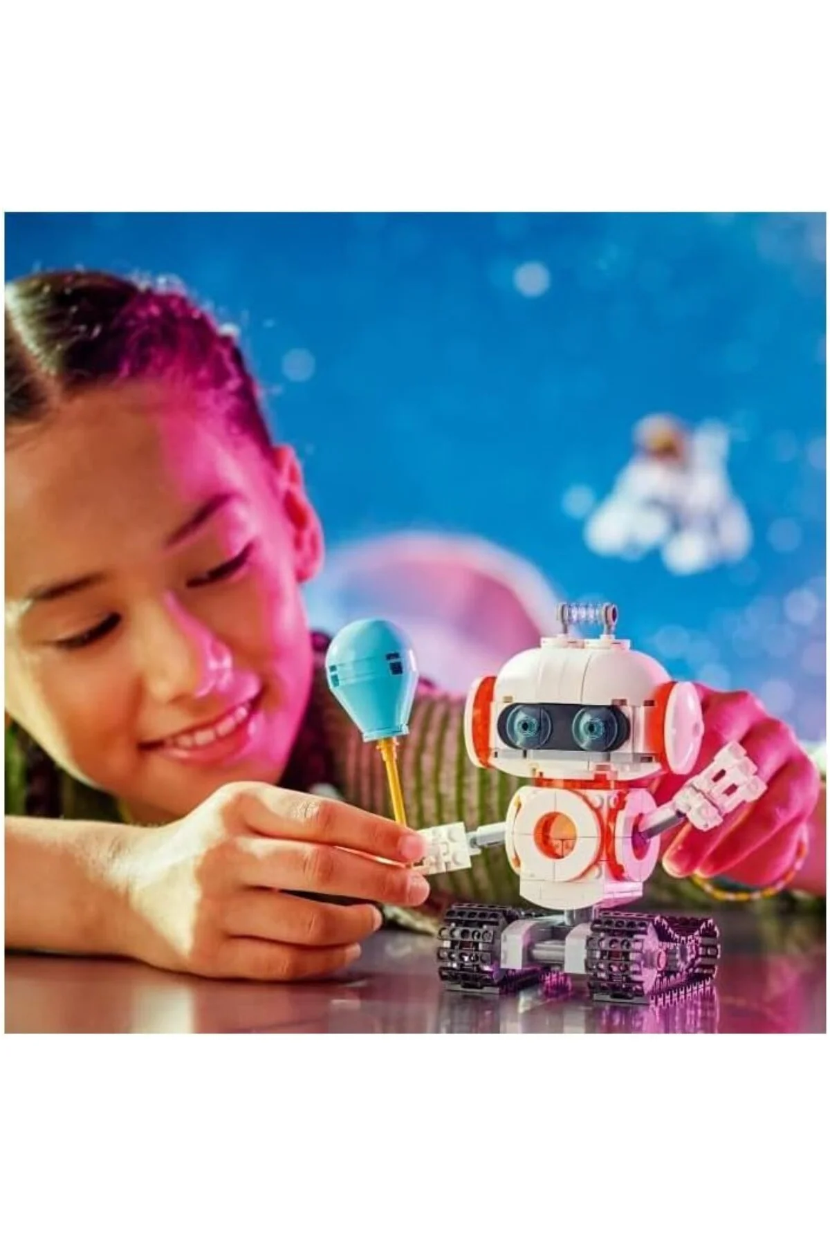 LEGO Creator 3’ü 1 Arada Uzay Robotu 31164-8 Yaş ve Üzeri Çocukla LEGO Creator 3’ü 1 Arada Uzay Robotu 31164-8 Yaş ve Üzeri Çocukla