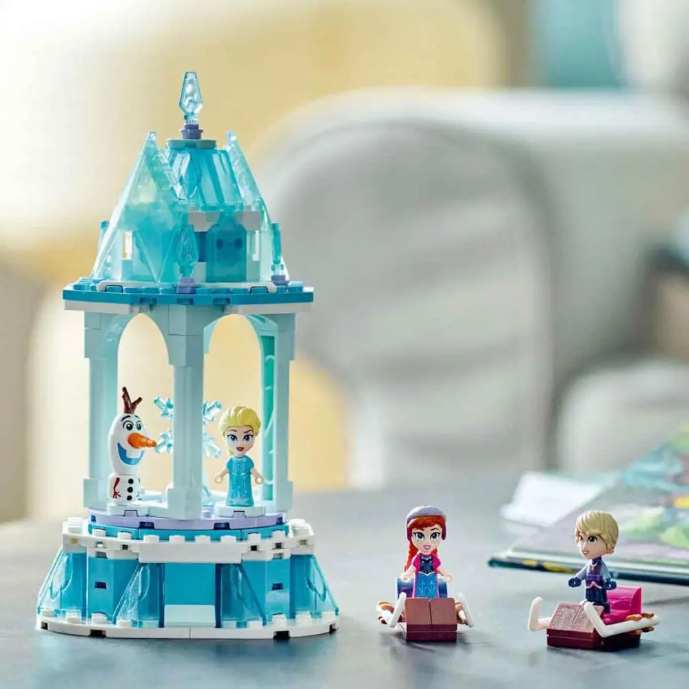 LEGO® ǀ Disney Anna ve Elsa'nın Sihirli Atlıkarıncası 43218