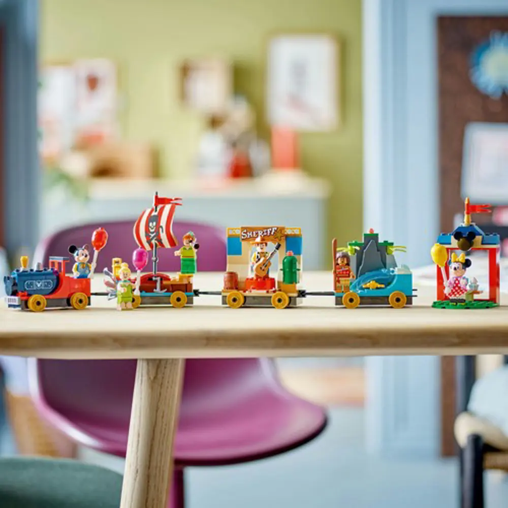Lego Disney Kutlama Treni 43212