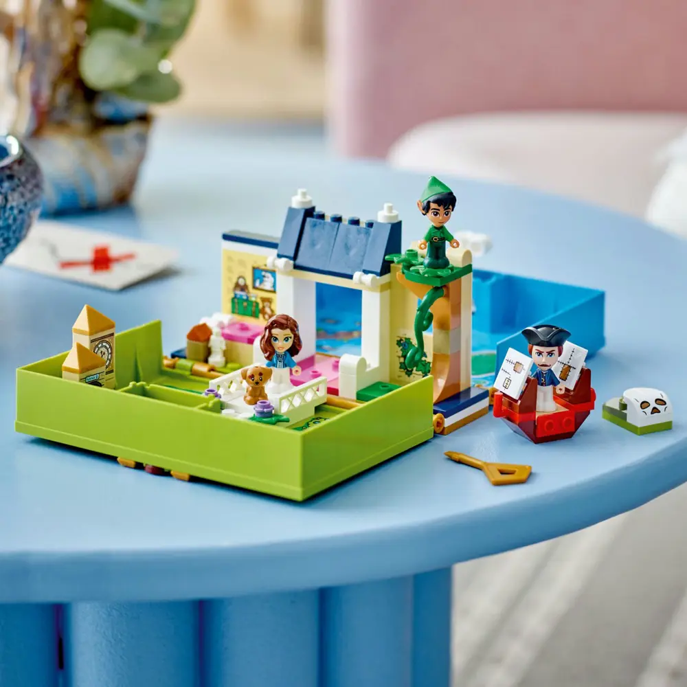 Lego Disney Peter Pan ve Wendy'nin Hikaye Kitabı Macerası 43220