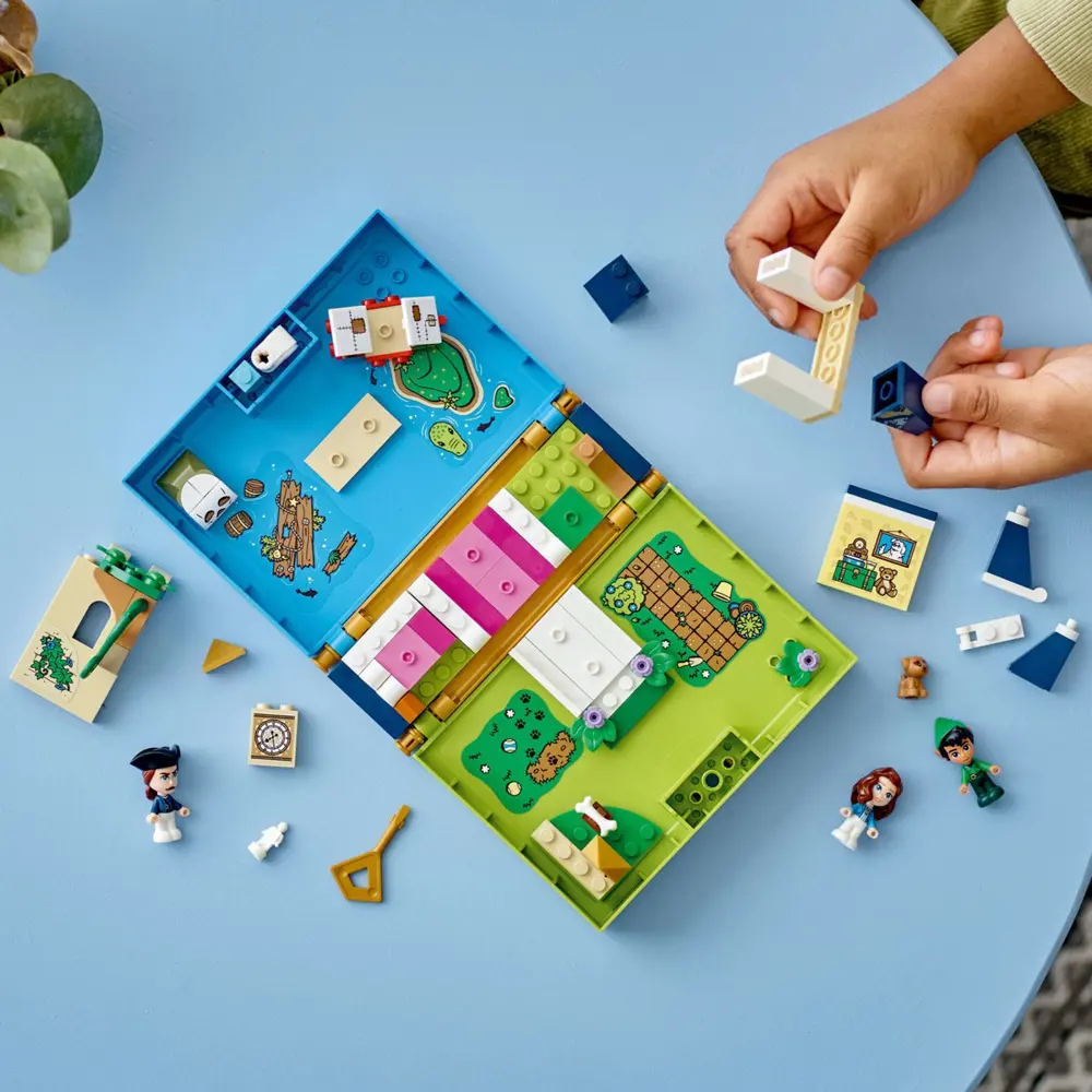 Lego Disney Peter Pan ve Wendy'nin Hikaye Kitabı Macerası 43220