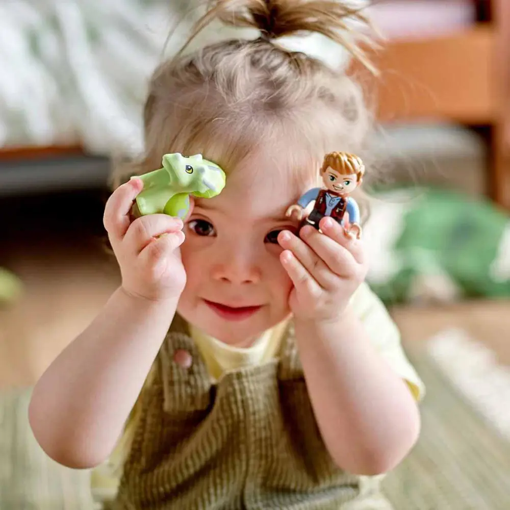 LEGO Duplo Jurassic World T. rex ve Triceratops Dinozor Kaçışı Kü