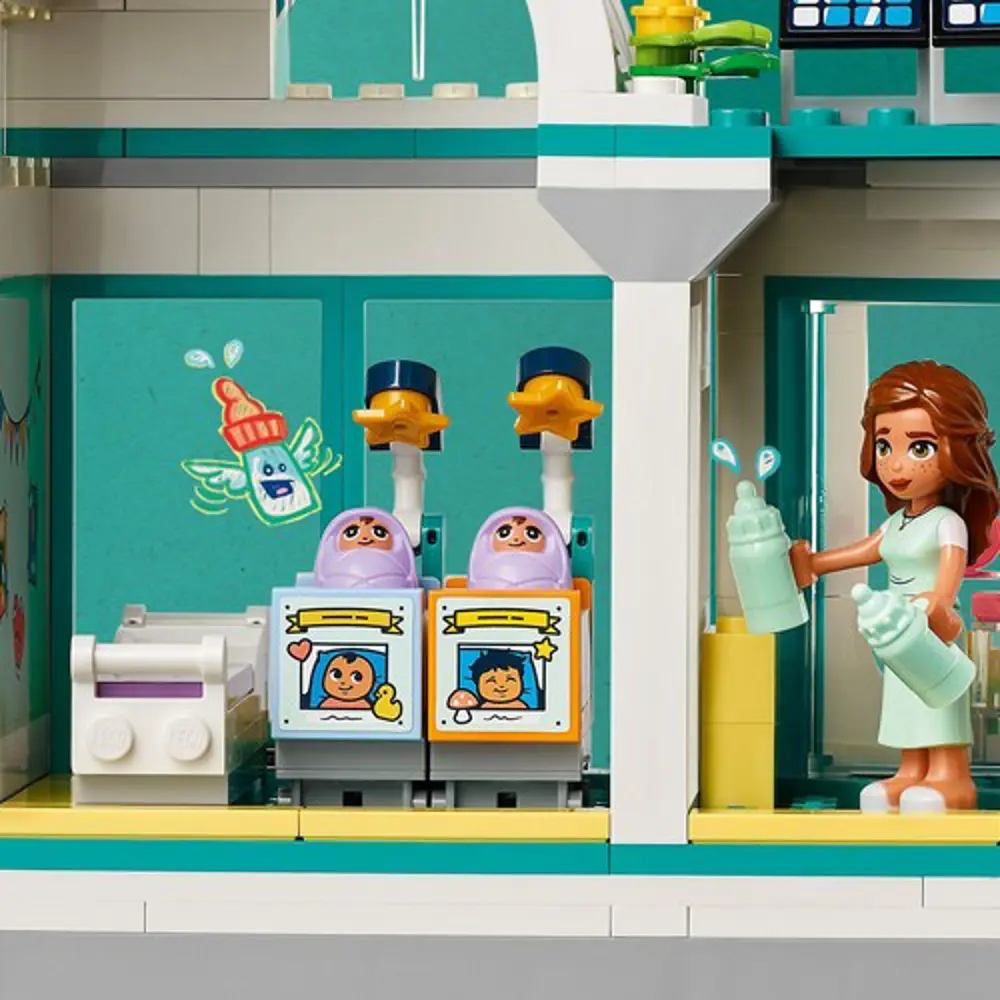 Lego Friends Heartlake City Hastanesi 42621