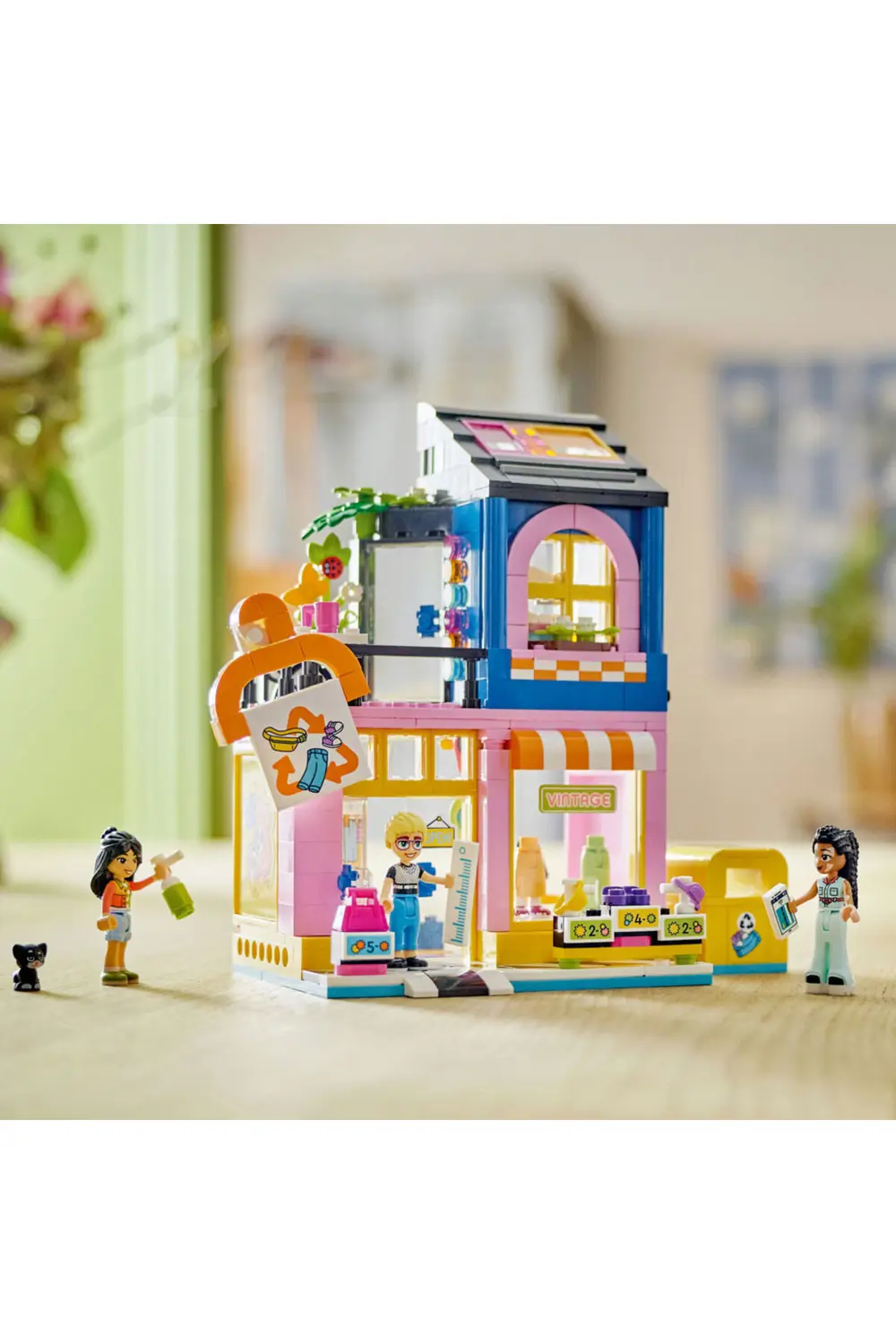 LEGO FRİENDS VİNTAGE FASHİON STOERE