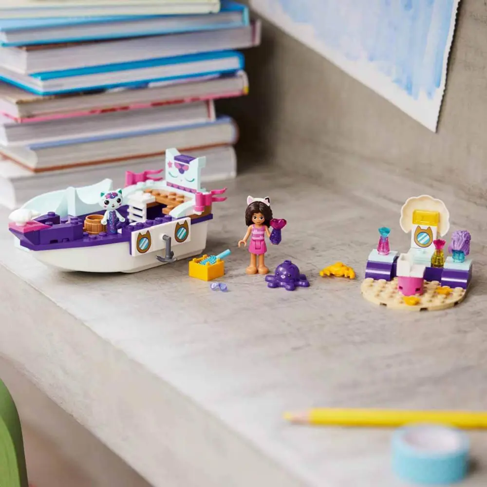 LEGO Gabby ve Süslü Kedi’nin Gemisi ve Spa 10786