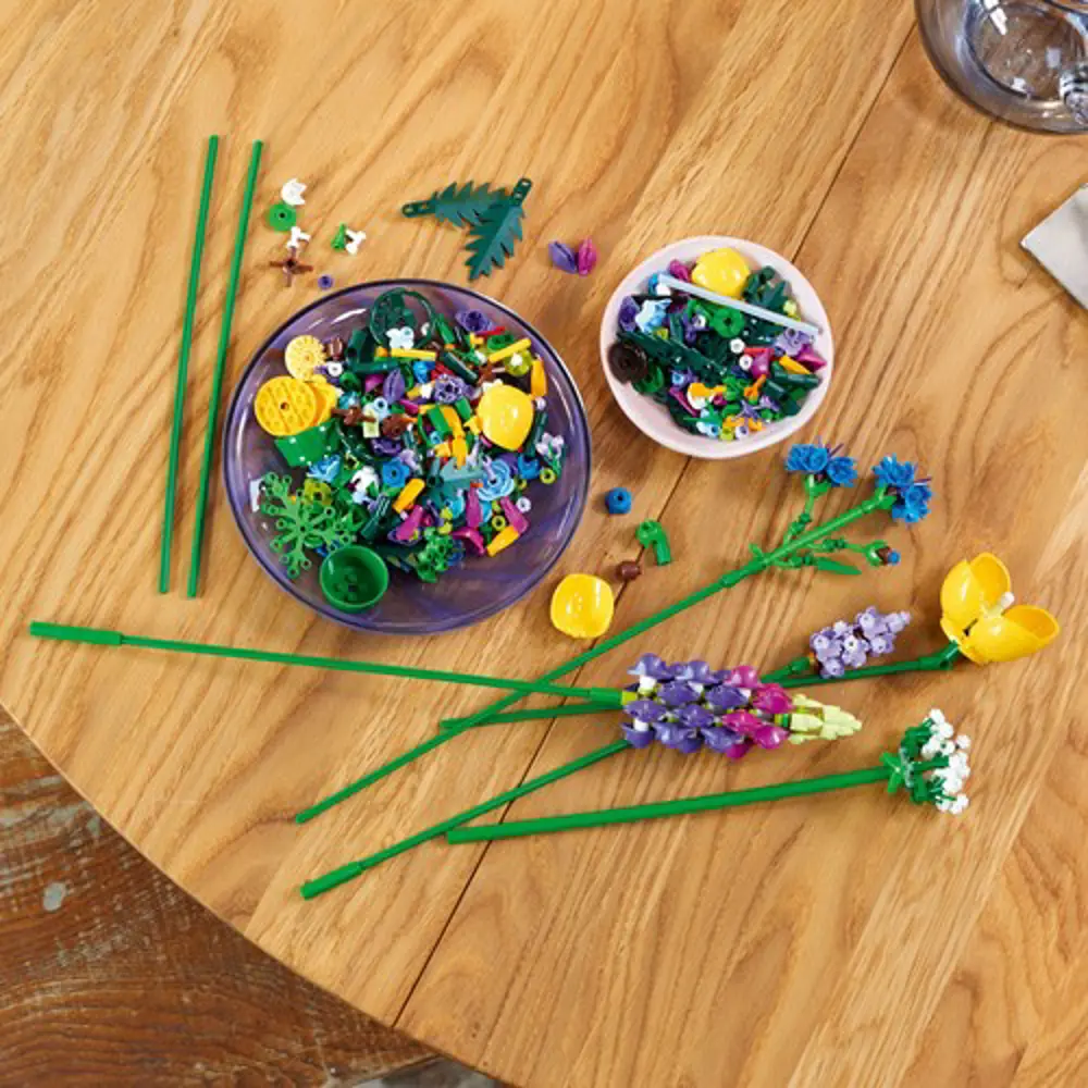 Lego Icons Kır Çiçekleri Buketi 10313