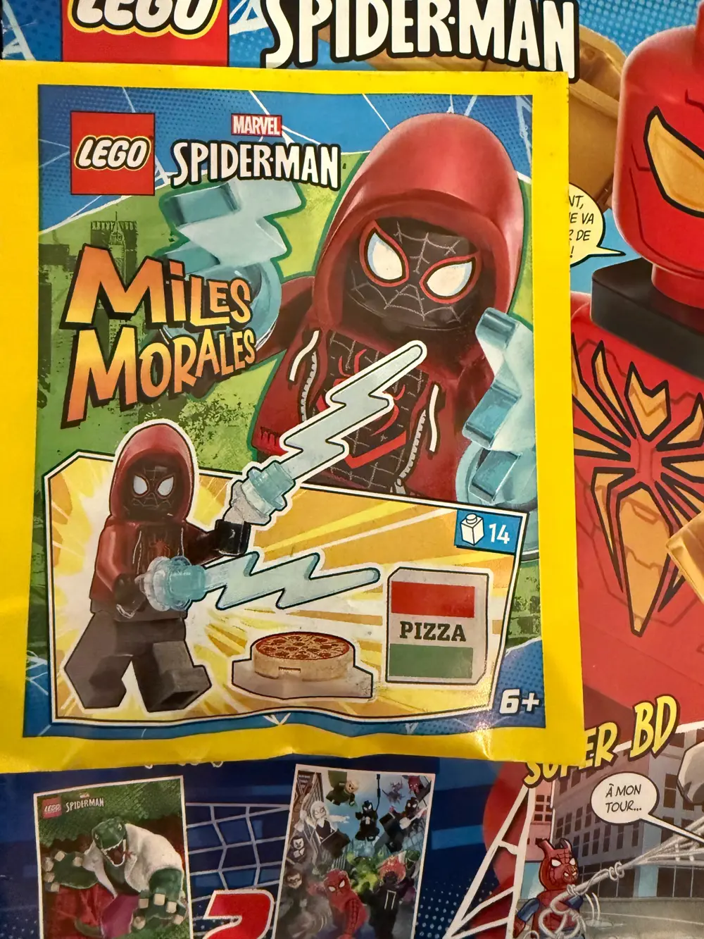 Lego Marvel Spiderman Aylık Dergi - Fransızca (Miles Moraeles Fig