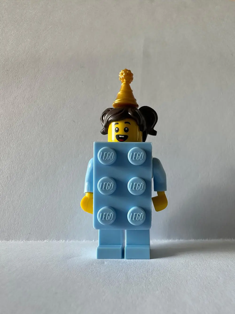 Lego Minifigür Birthday Brick Suit Girl hol298