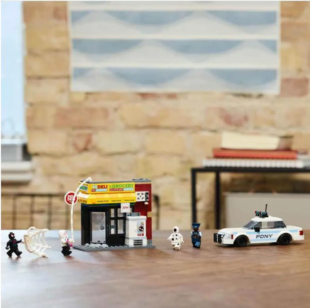 LEGO SUPER HEREOS 76311 SPIDERVERSE MILES MORALES-4 LEGO SUPER HEREOS 76311 SPIDERVERSE MILES MORALES-4