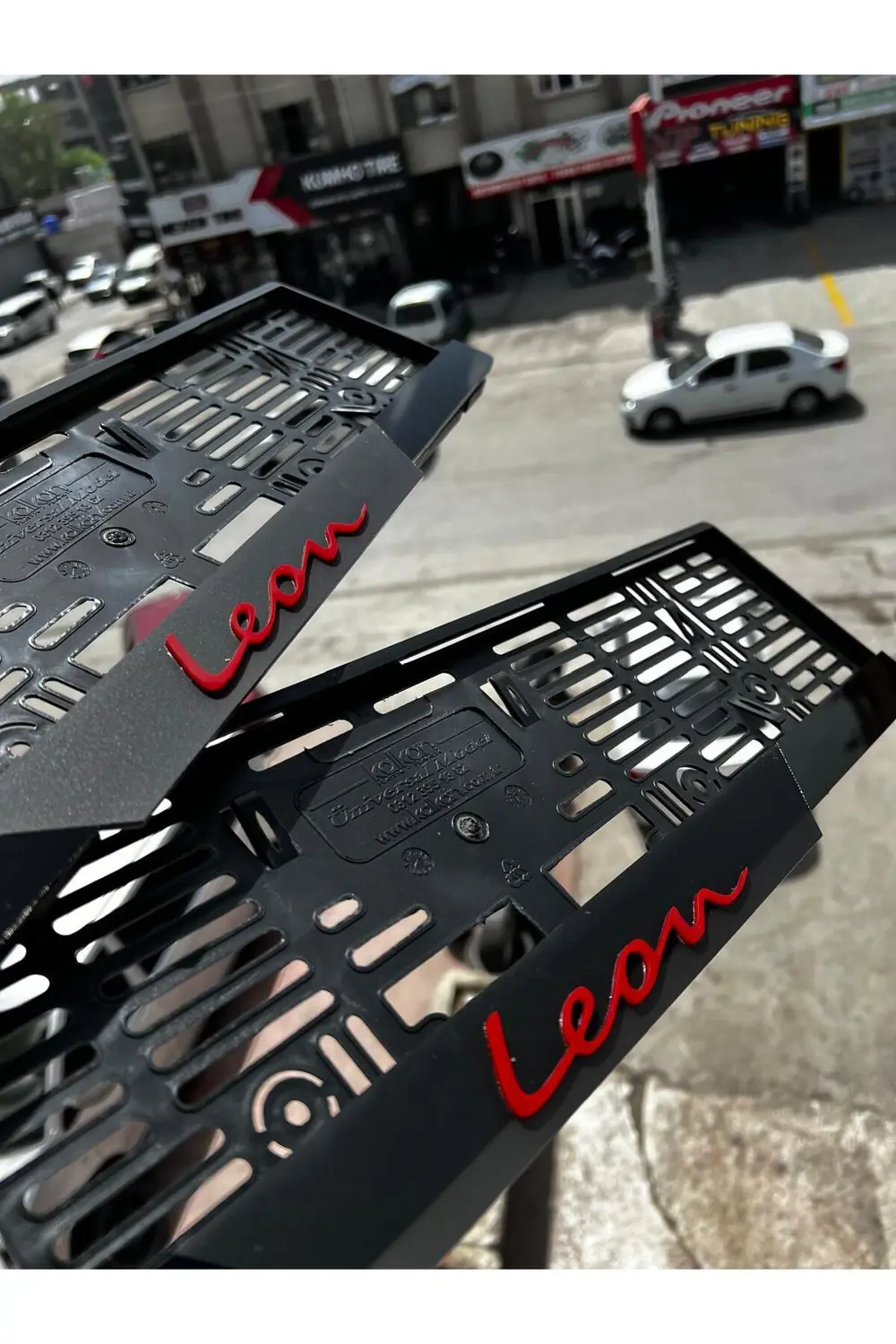 LEON MAT Pleksi Plakalık 1 TAKIM,2 ADET