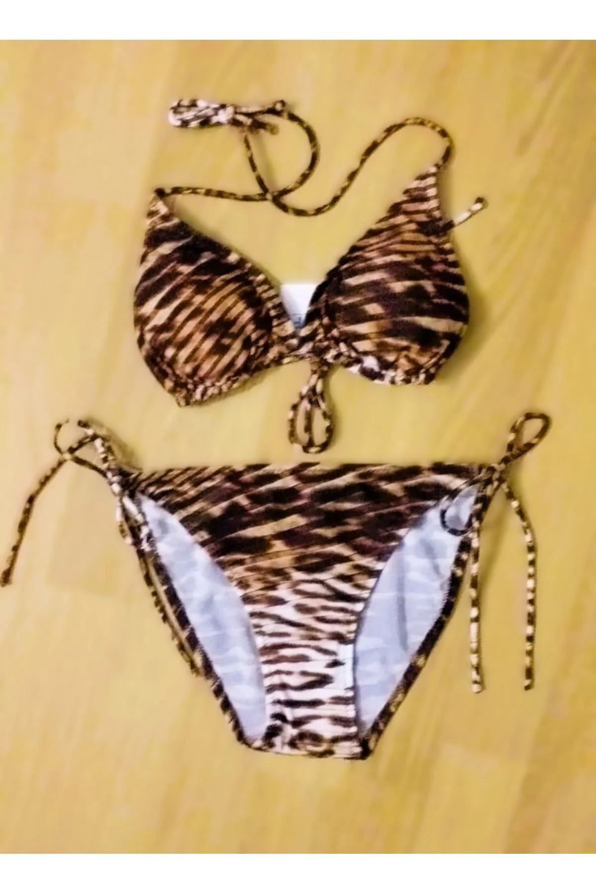 Leopar Desenil Ipli Üçgen Bikini Takımı