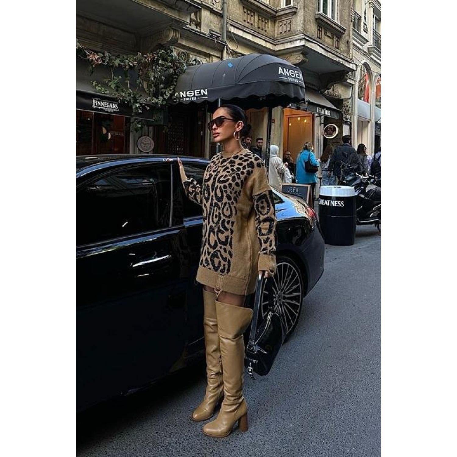 Leopar Lucky Life Kadın Desenli Yırtık Detaylı Kazak
