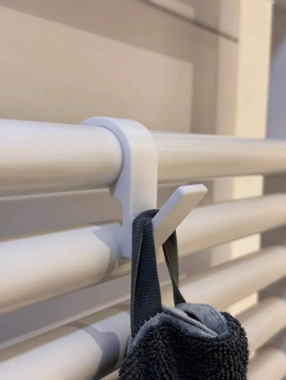 Lexroo 6 Adet Beyaz Duşakabin Havlupan Petek Banyo Mutfak Kancalı Havlu Bornoz Askısı Lexroo 6 Adet Beyaz Duşakabin Havlupan Petek Banyo Mutfak Kancalı Havlu Bornoz Askısı